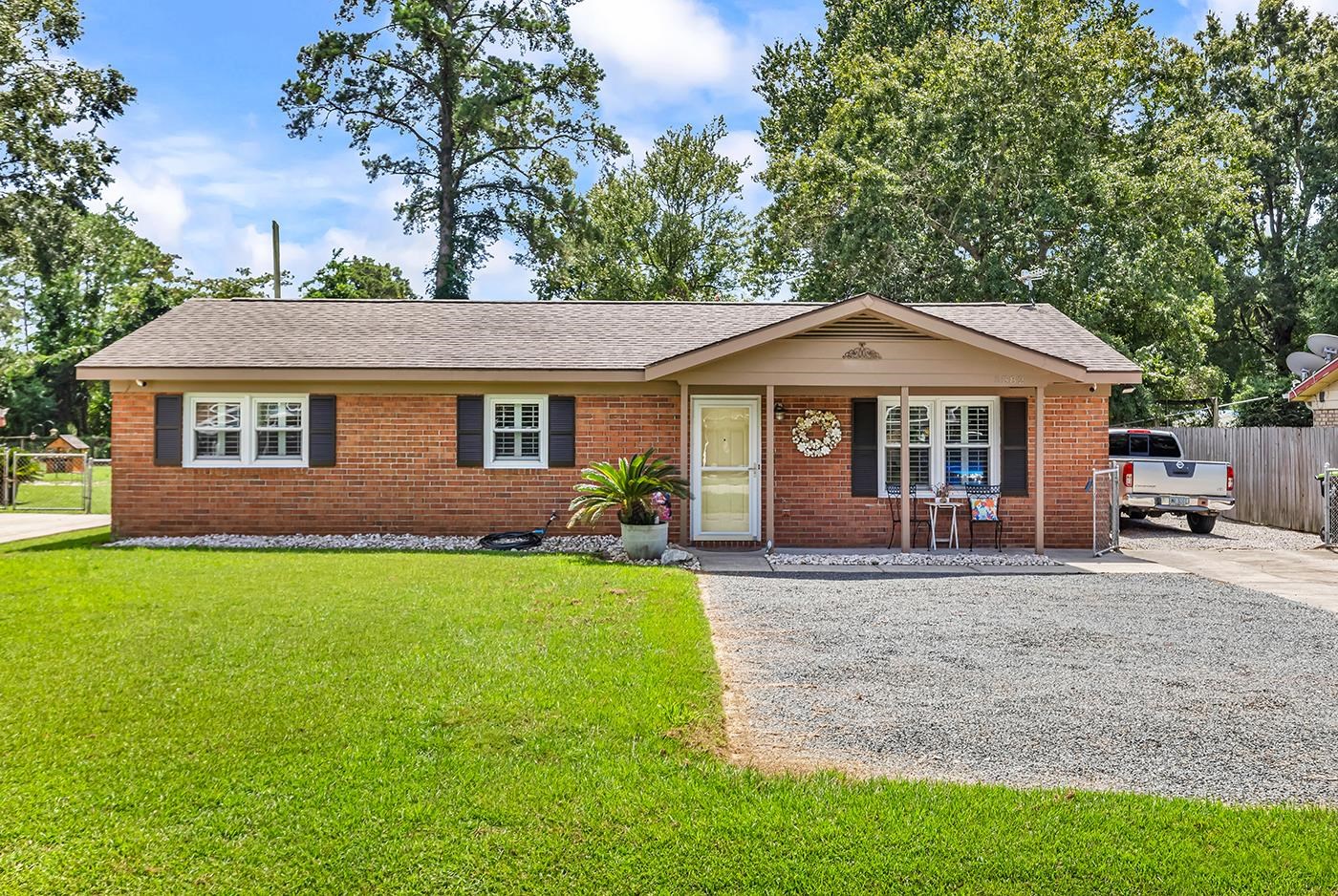 5582 Dogwood Circle Property Photo 1