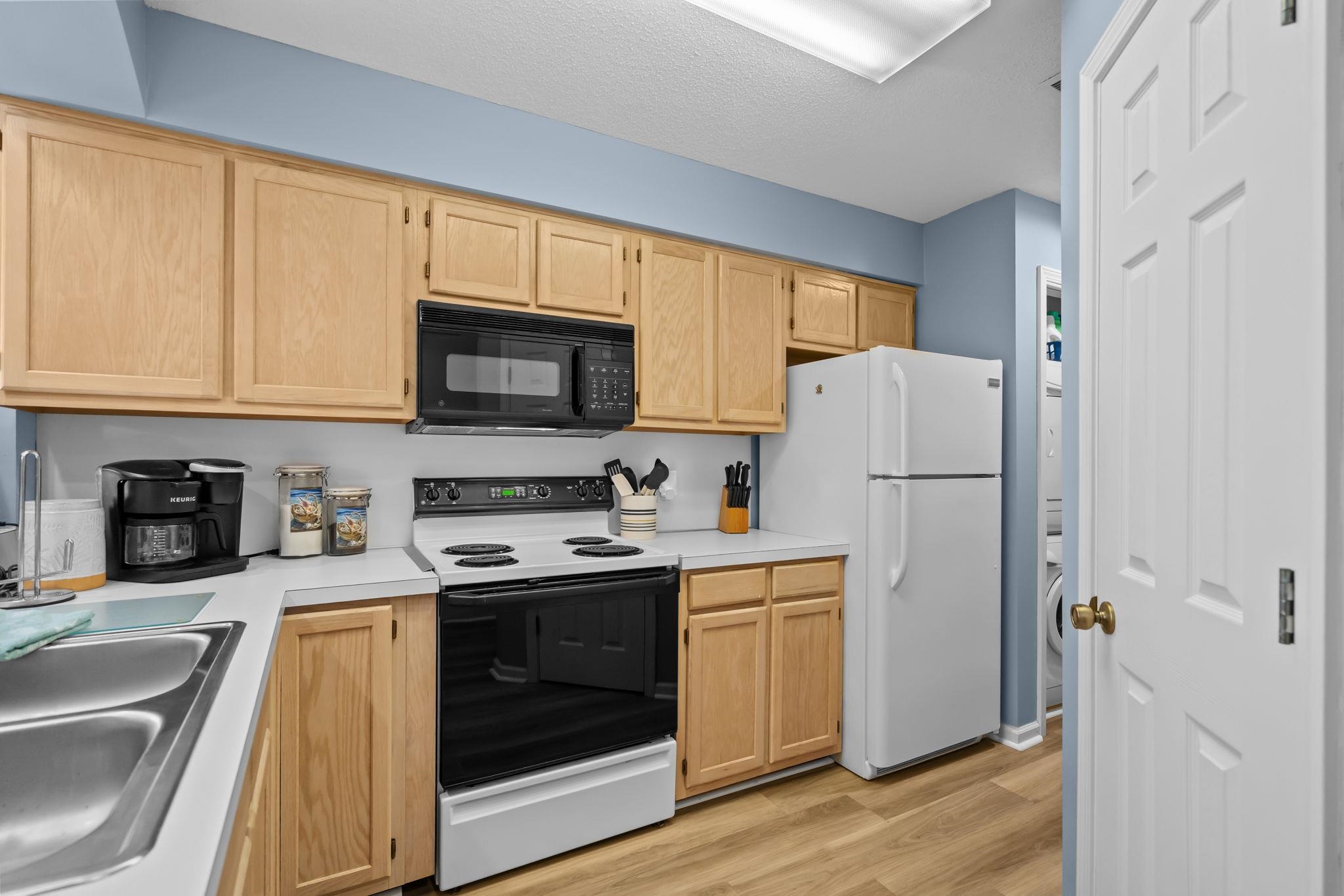 1900 Duffy St. Property Photo 26