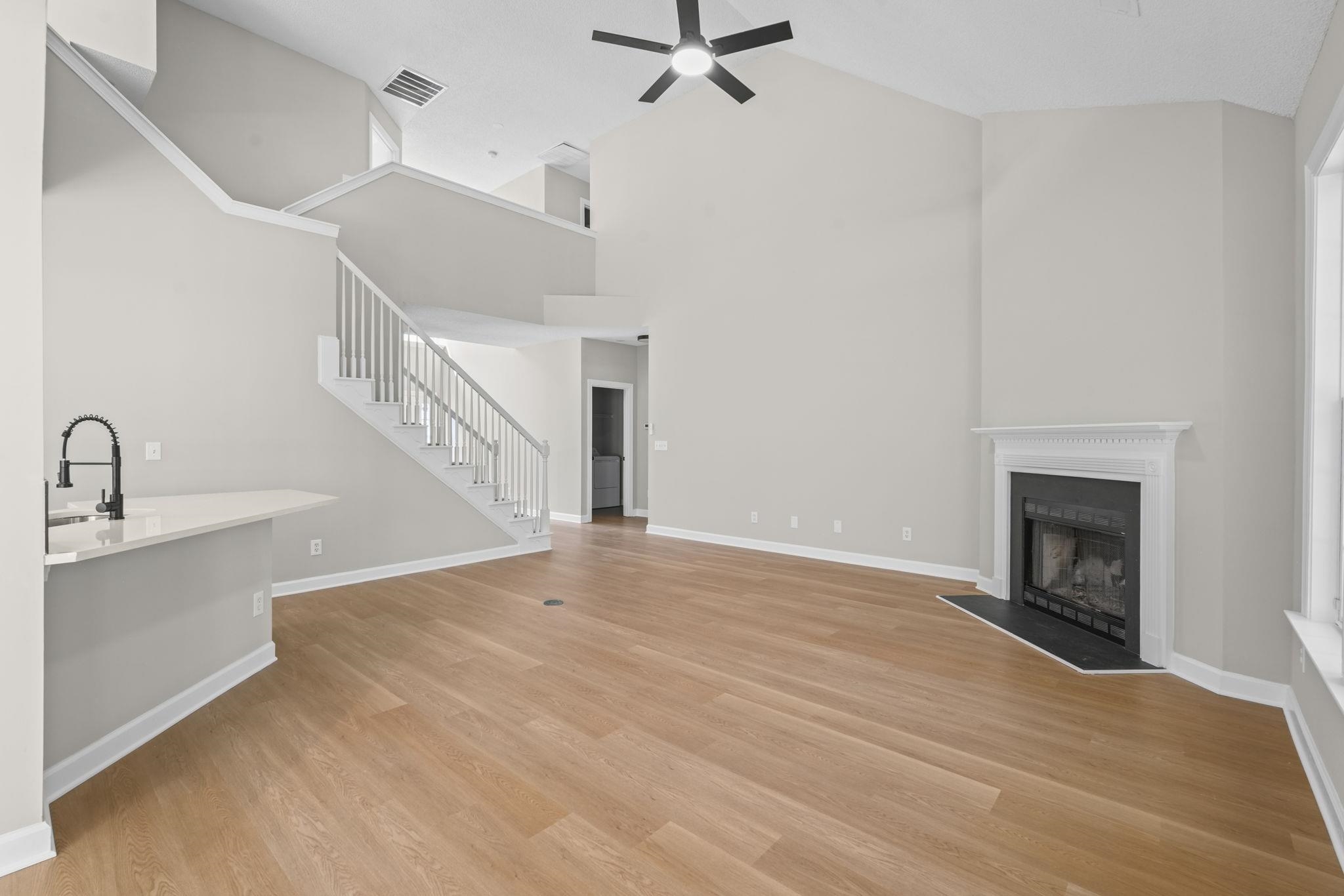 6320 Longwood Dr. Property Photo 9