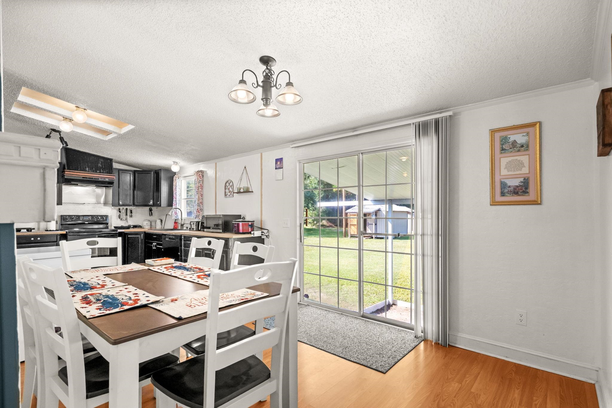 2060 Martin St. Property Photo 5
