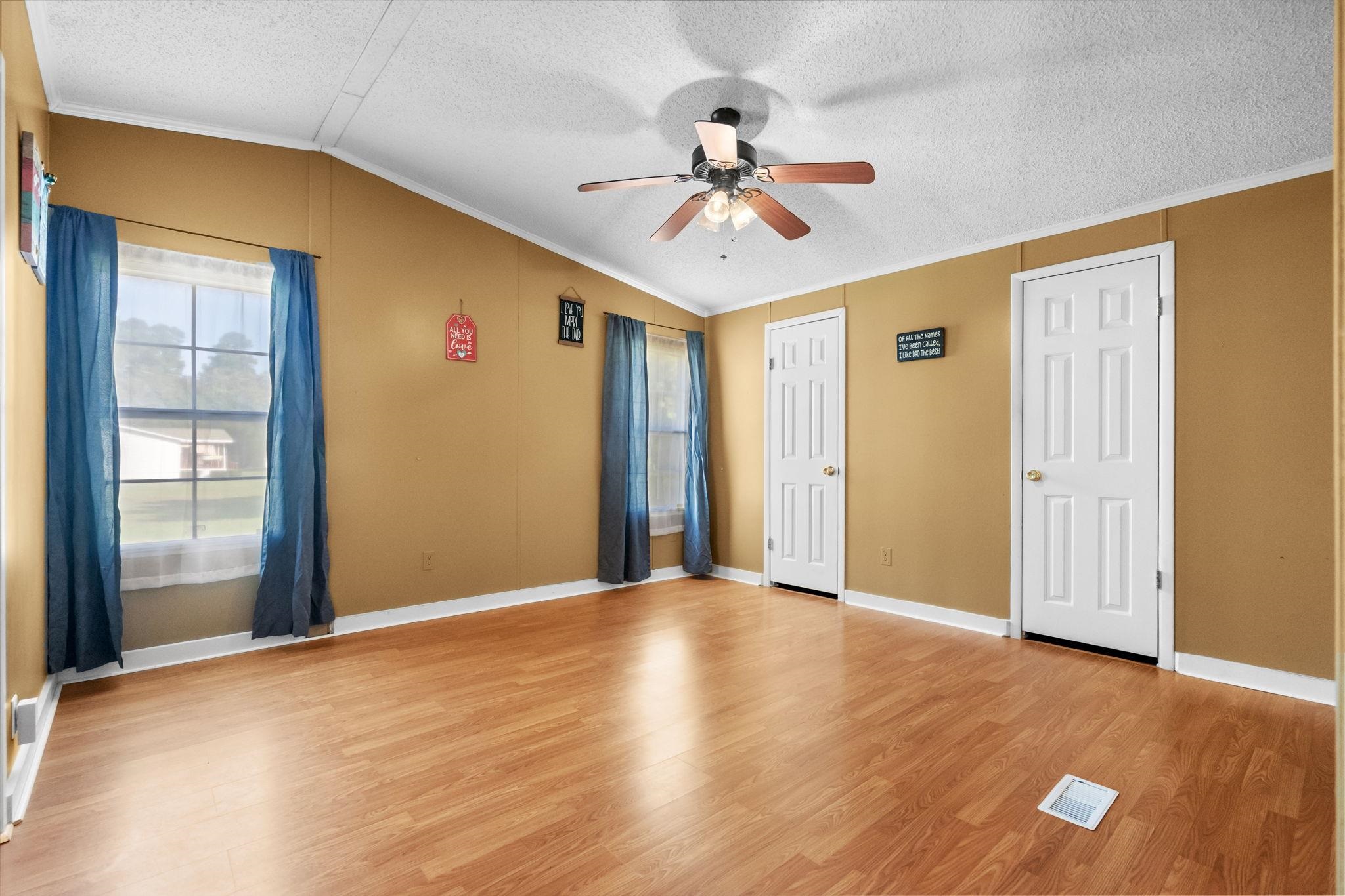 2060 Martin St. Property Photo 11