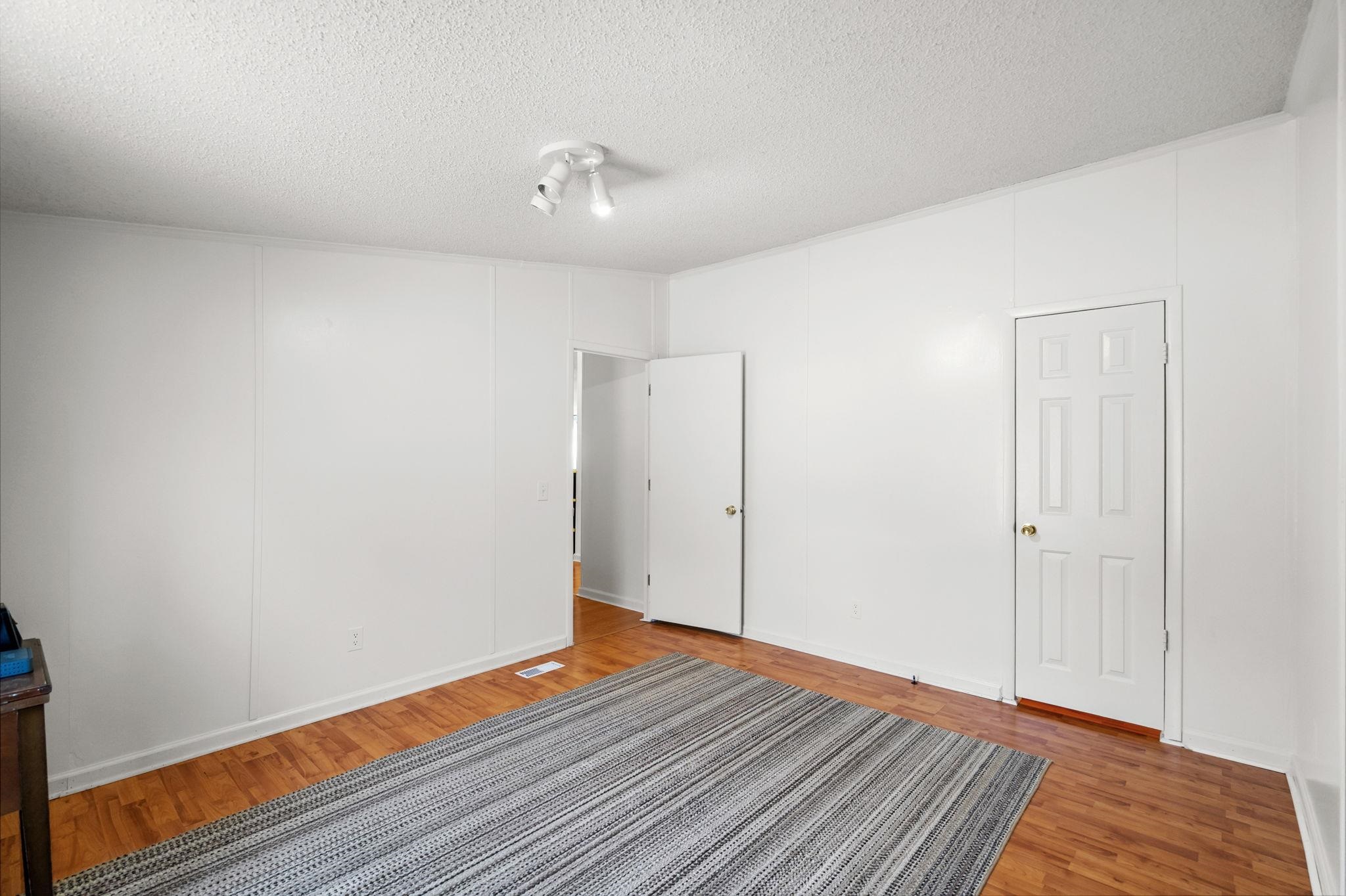 2060 Martin St. Property Photo 19