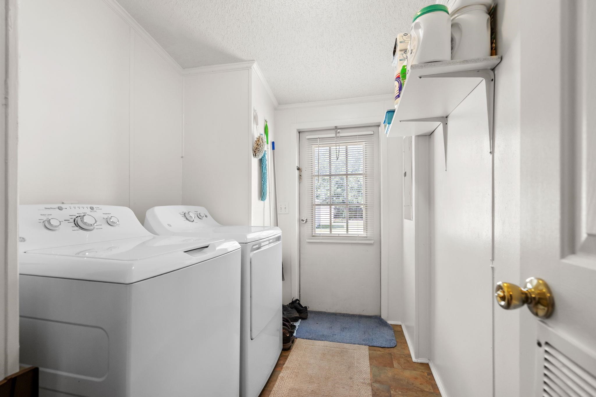 2060 Martin St. Property Photo 21