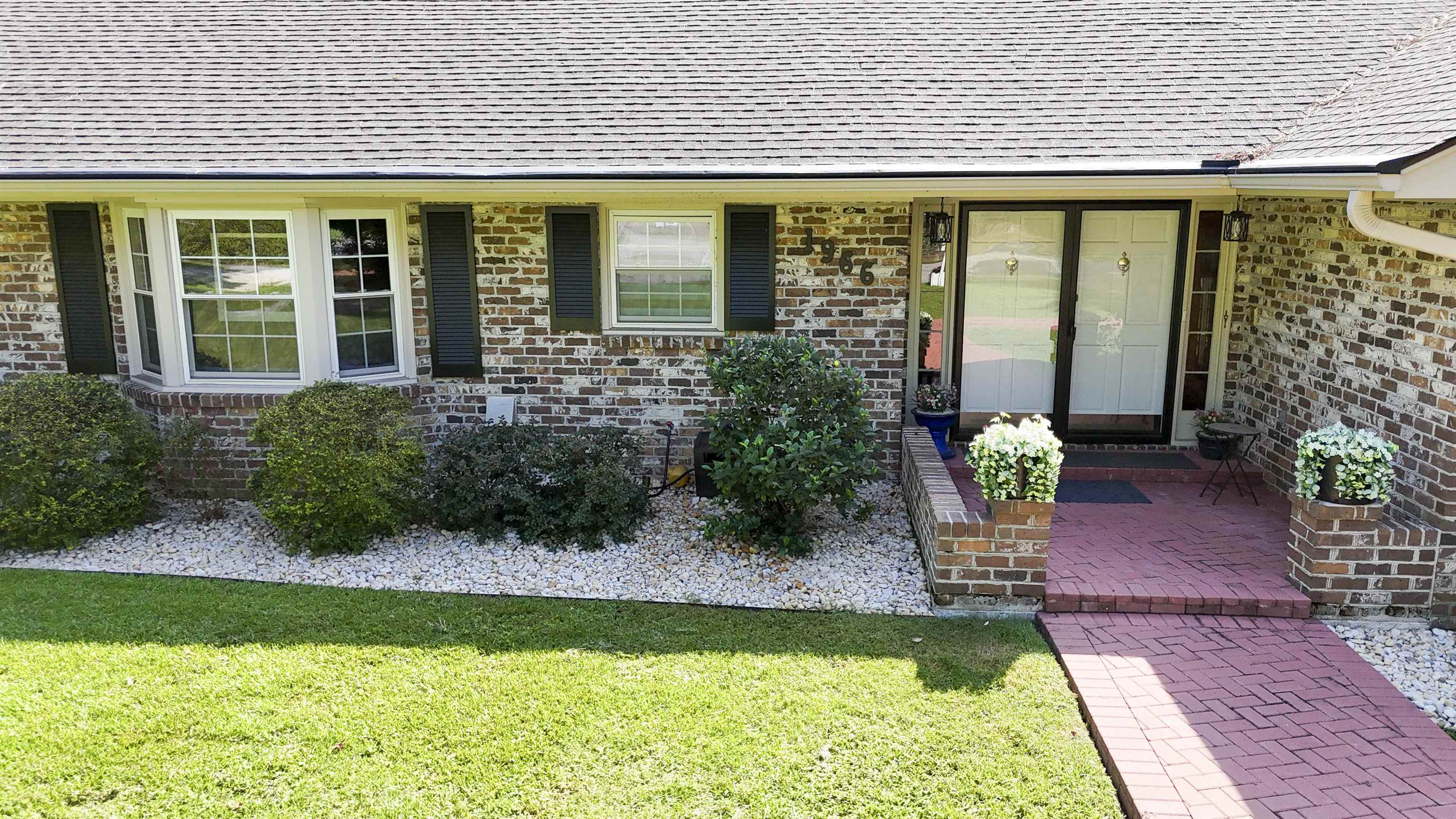 1966 Marion St. Property Photo 34