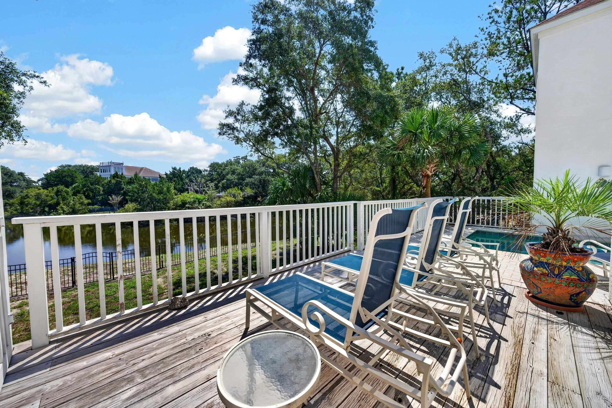 377 Dune Oaks Dr. Property Photo 12