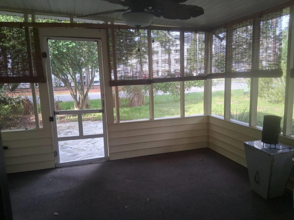 301 Stratford Pl. Property Photo 14