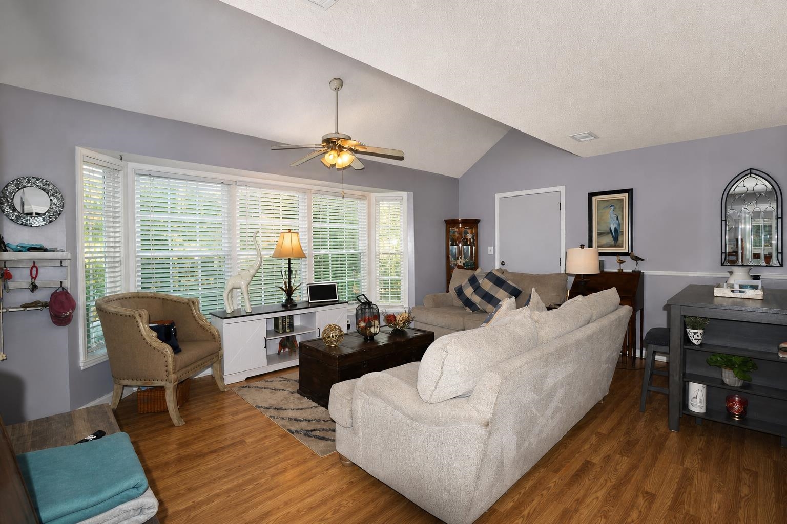 1202 Erin Way Property Photo 3