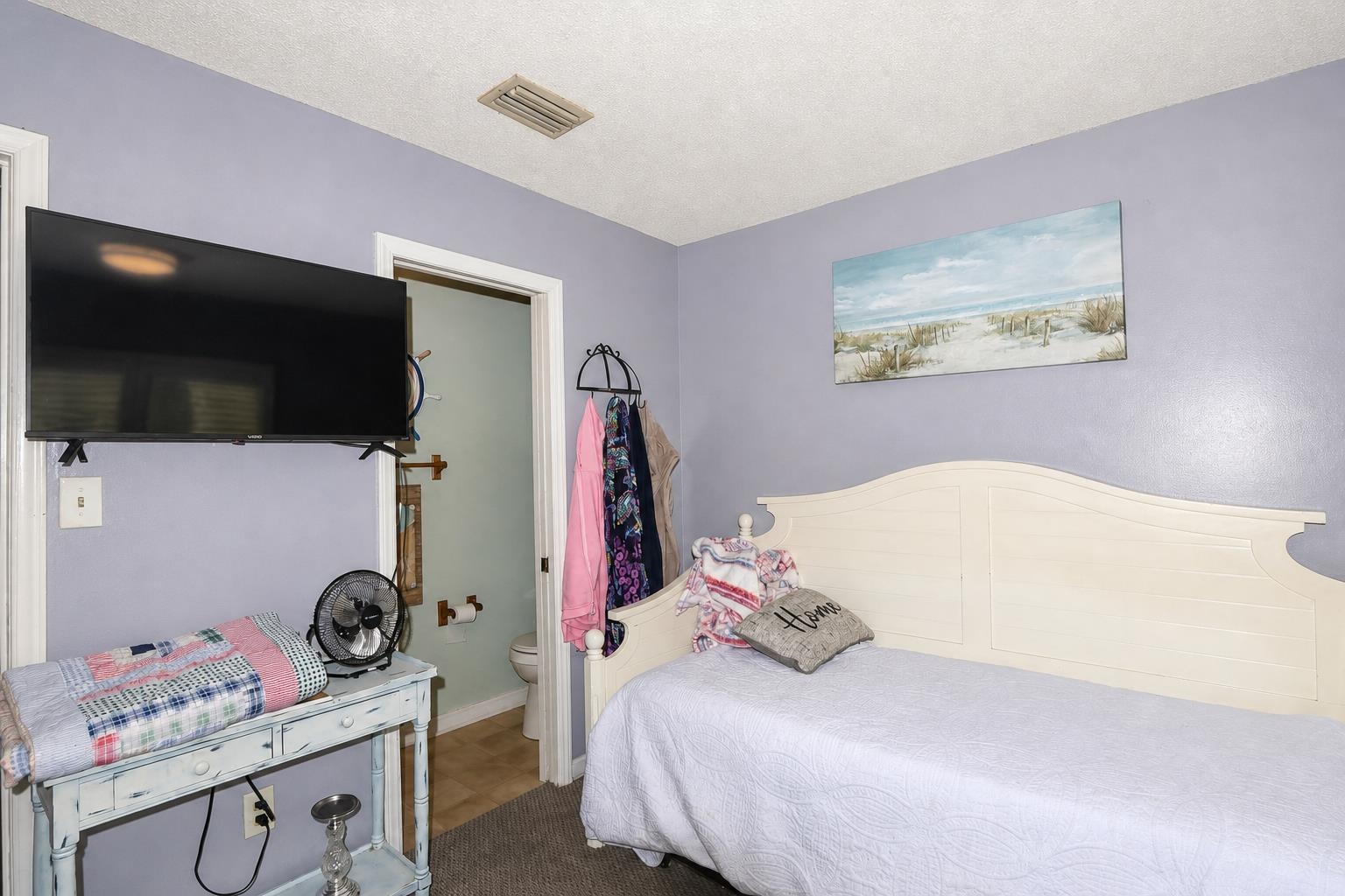 1202 Erin Way Property Photo 12