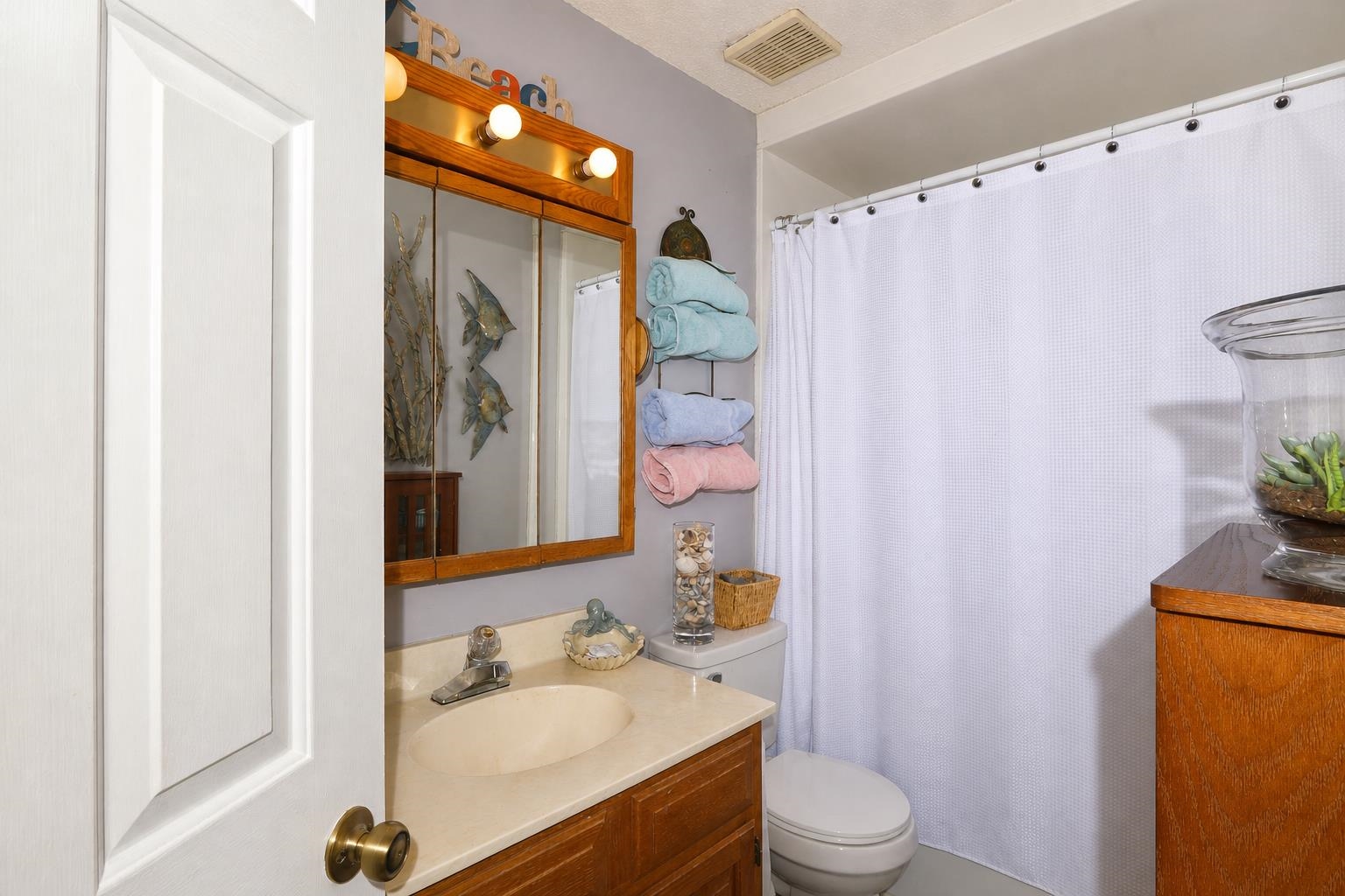 1202 Erin Way Property Photo 14