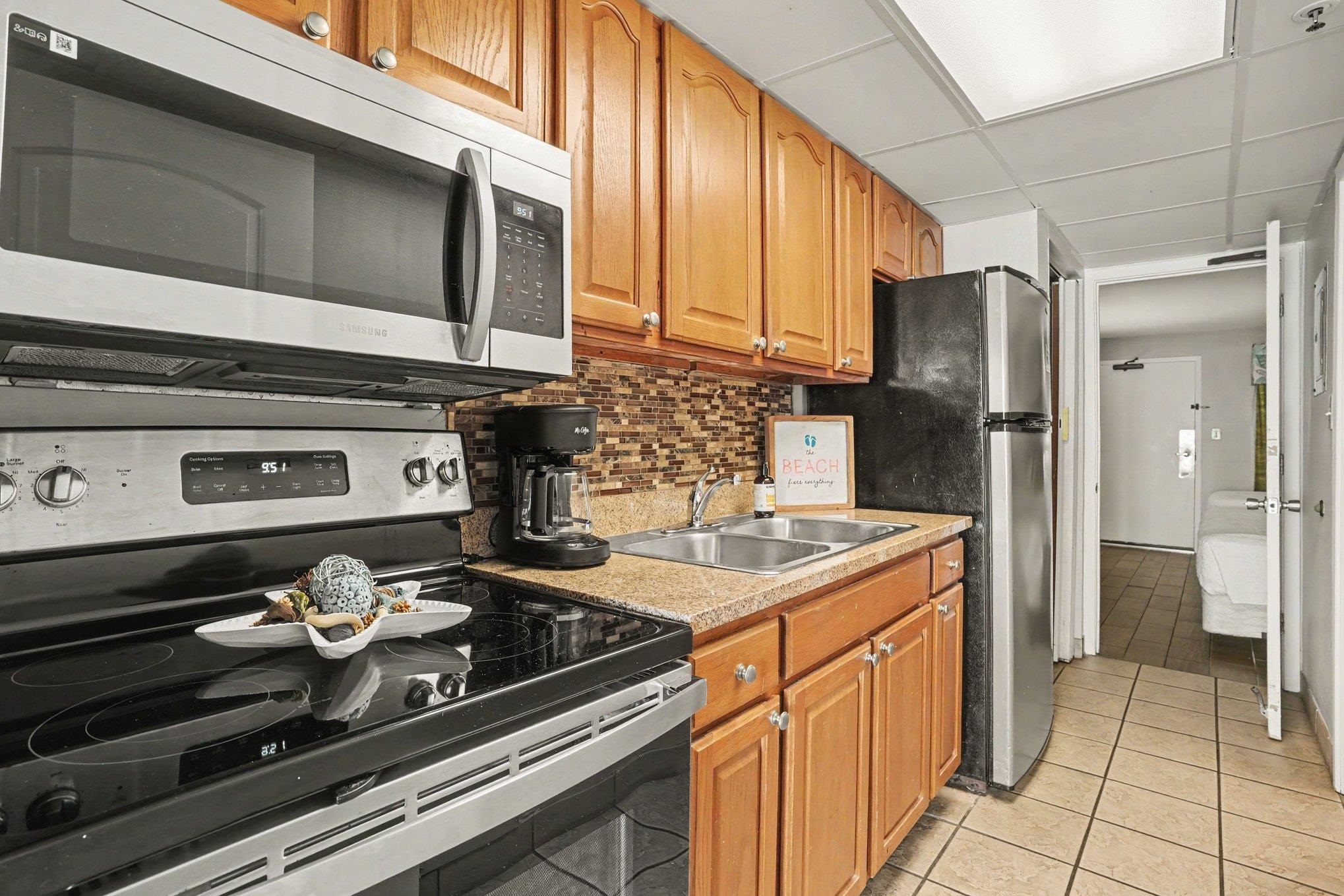 6804 N Ocean Blvd. N Property Photo 14