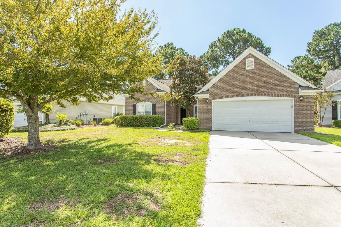 384 Esher Ct. Property Photo 3