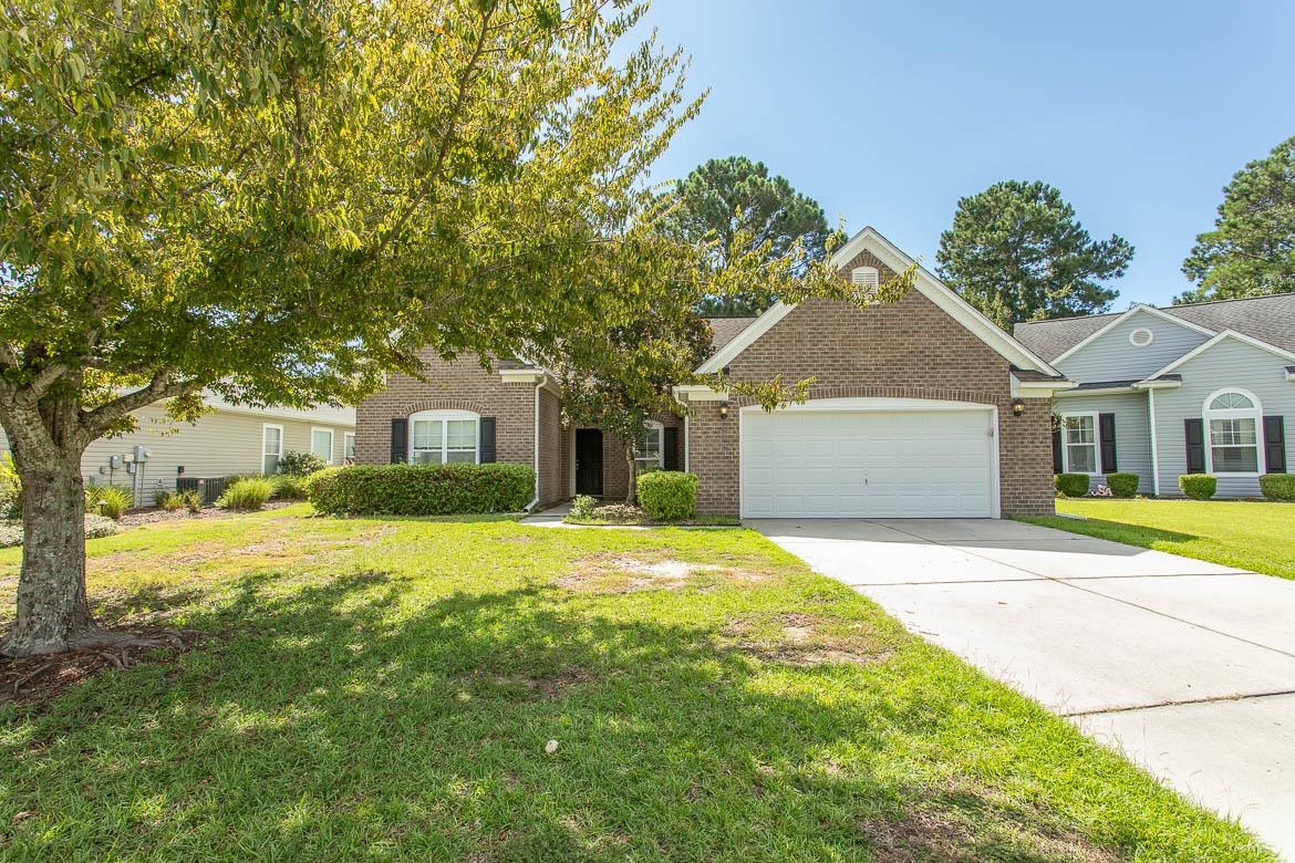 384 Esher Ct. Property Photo 4