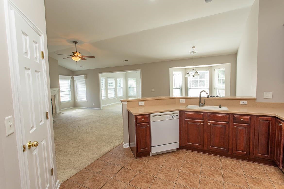384 Esher Ct. Property Photo 16
