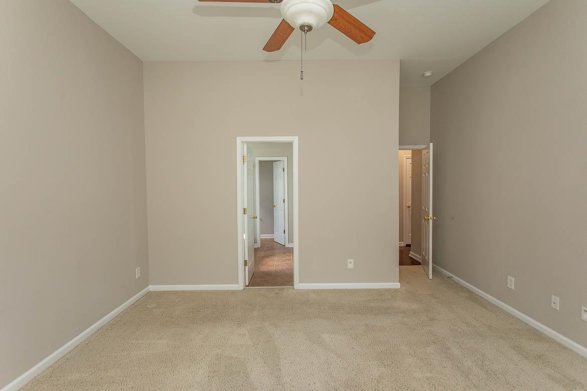 384 Esher Ct. Property Photo 18