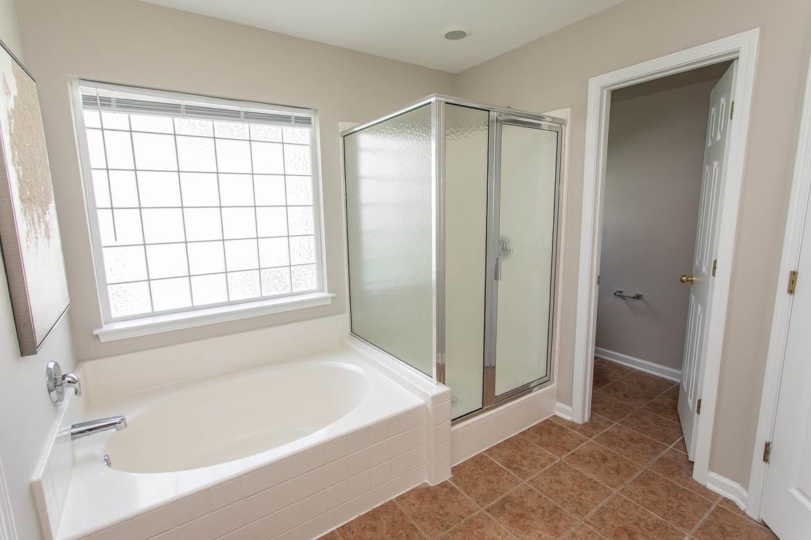 384 Esher Ct. Property Photo 21