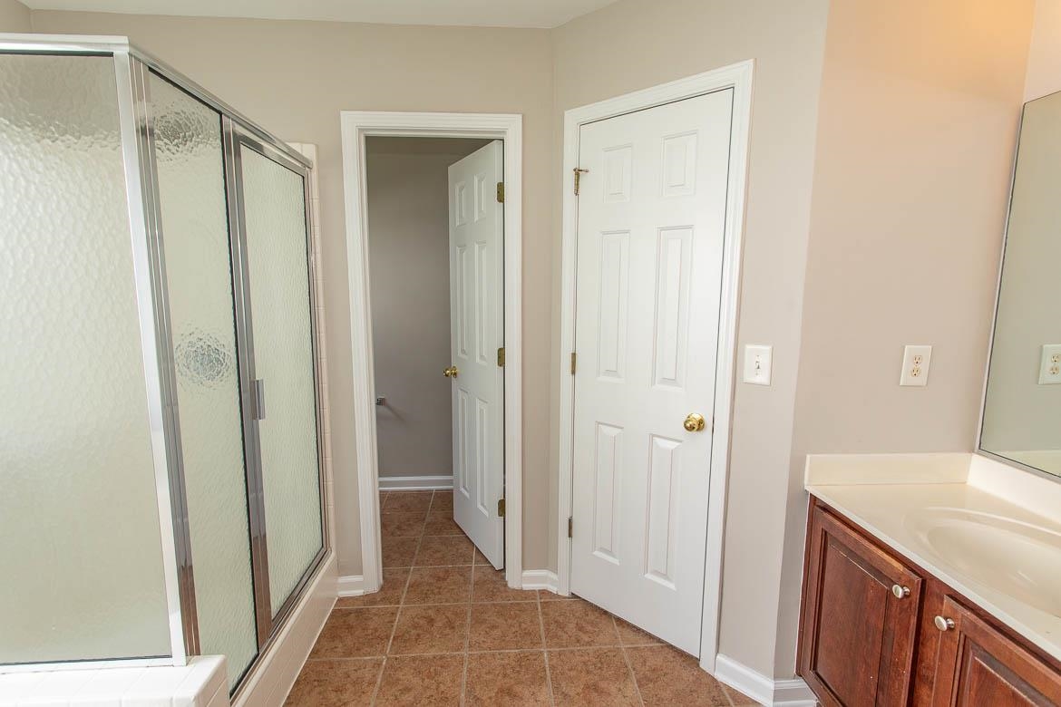 384 Esher Ct. Property Photo 22