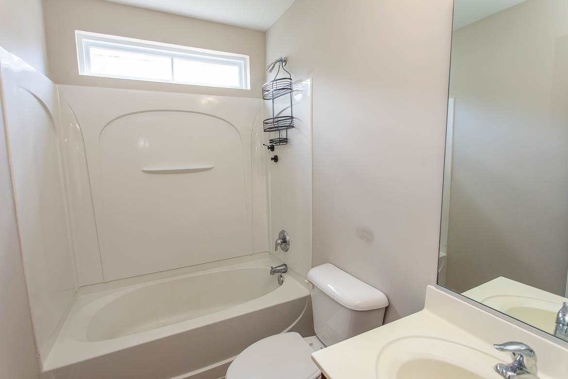 384 Esher Ct. Property Photo 26