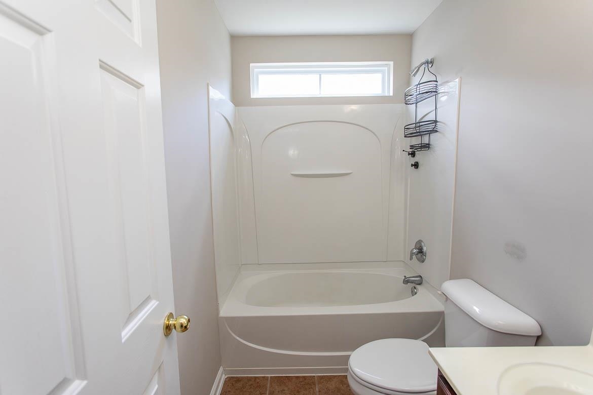 384 Esher Ct. Property Photo 30