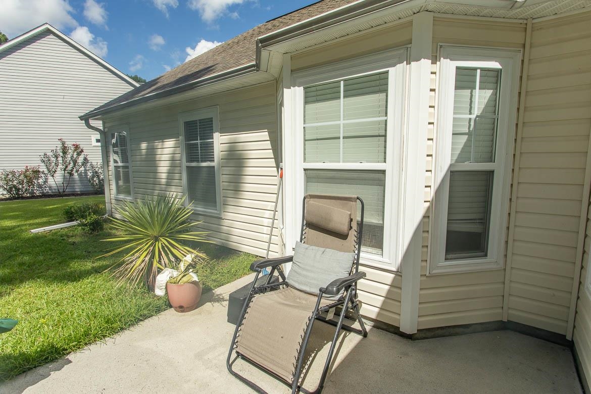 384 Esher Ct. Property Photo 34