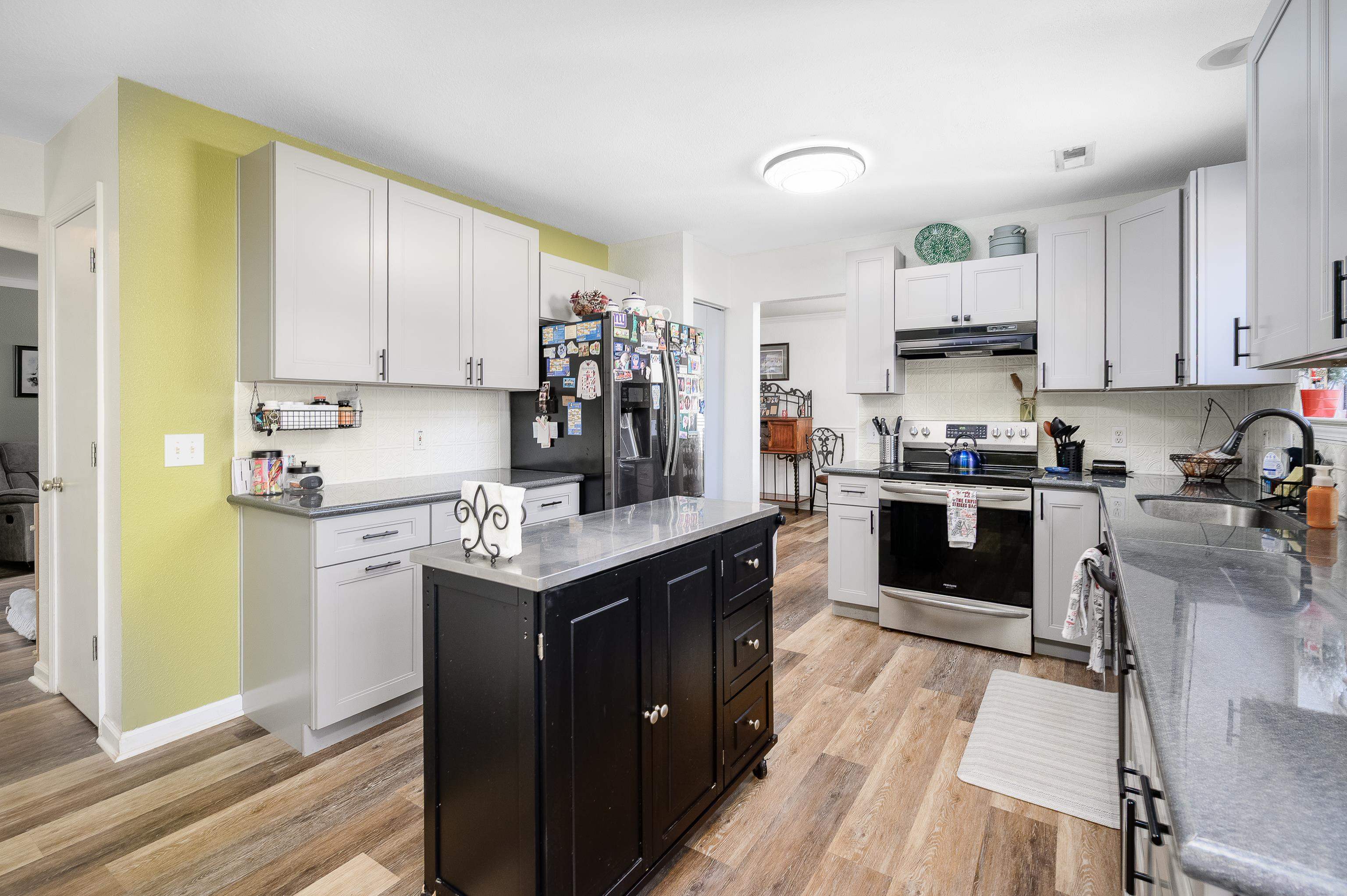 465 Dandelion Ln. Property Photo 10