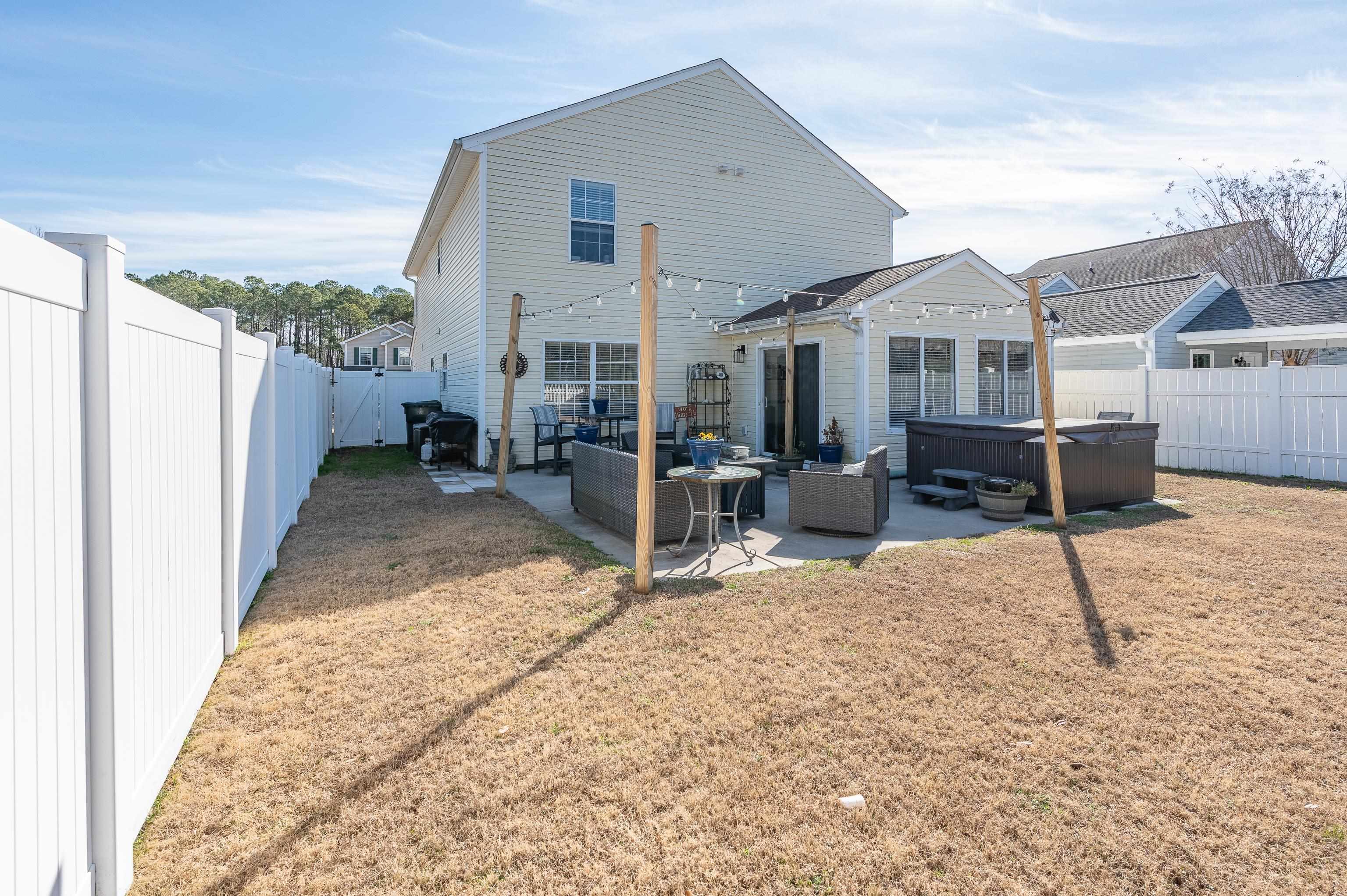 465 Dandelion Ln. Property Photo 28