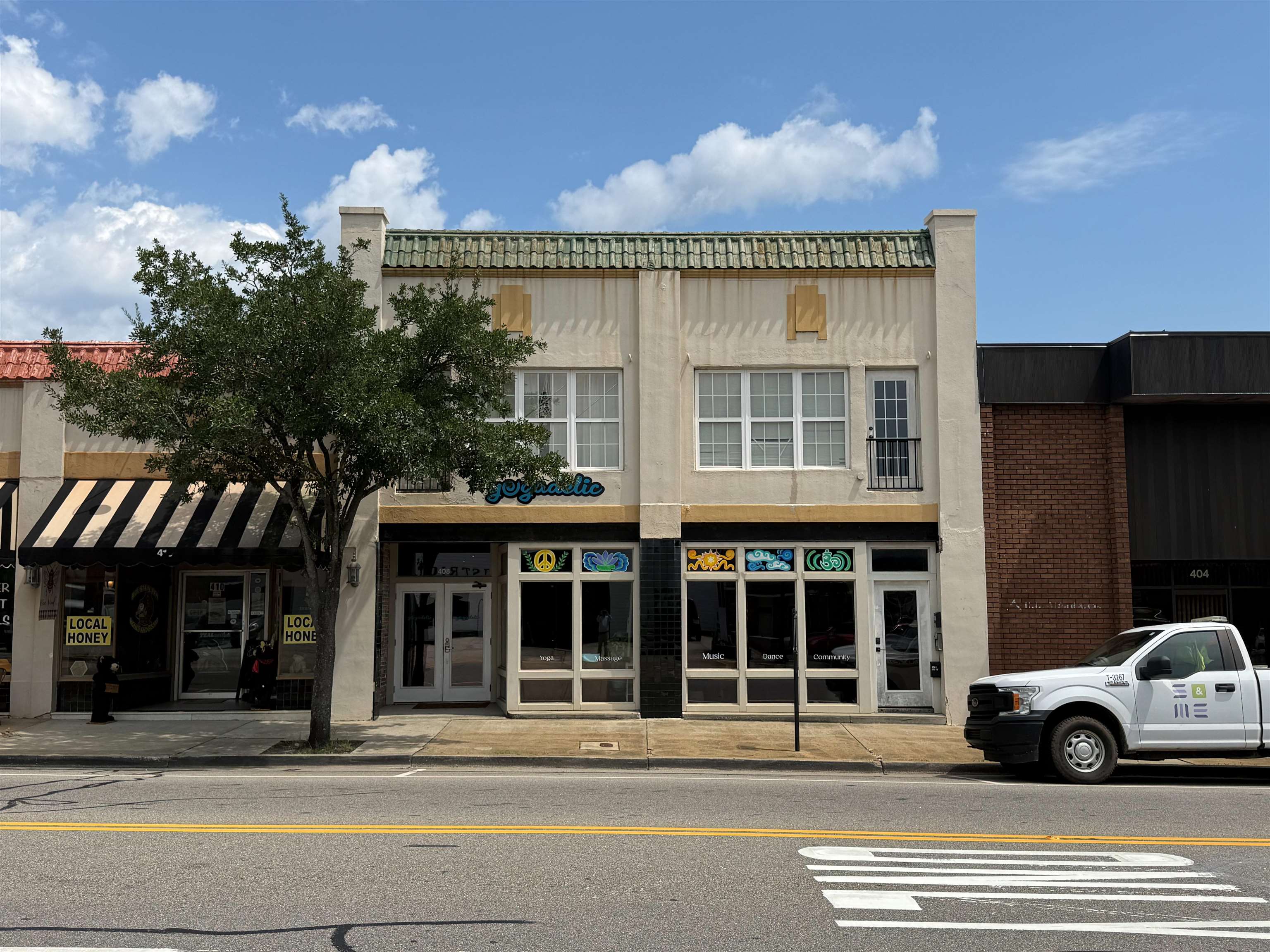 408 Main St. Property Photo 1