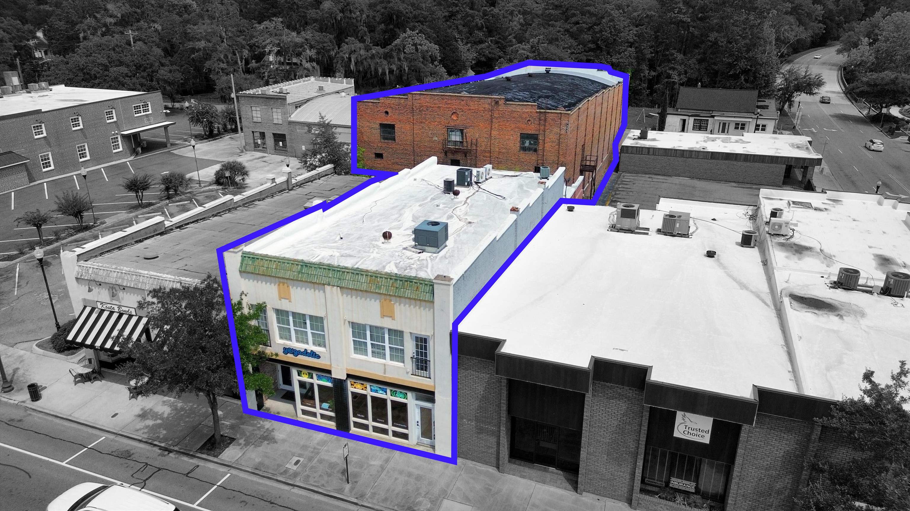 408 Main St. Property Photo 2