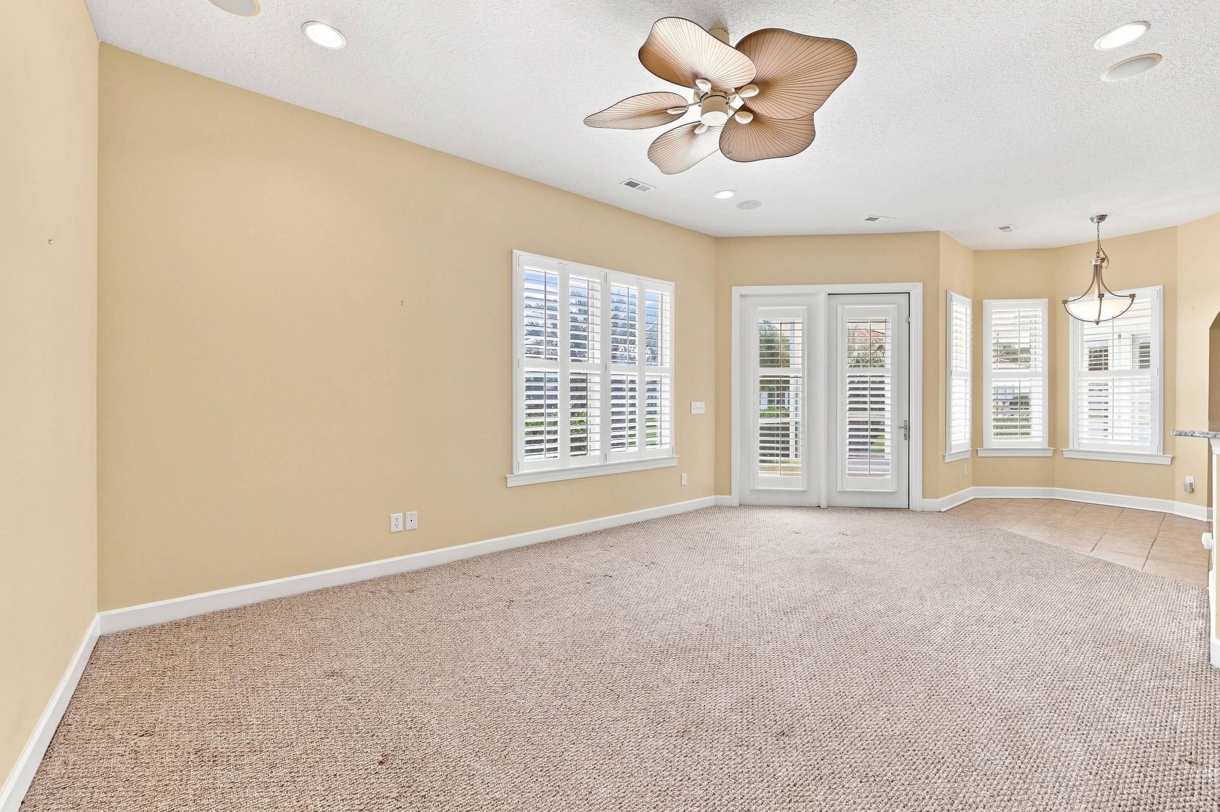 209 Northside Dr. Property Photo 16