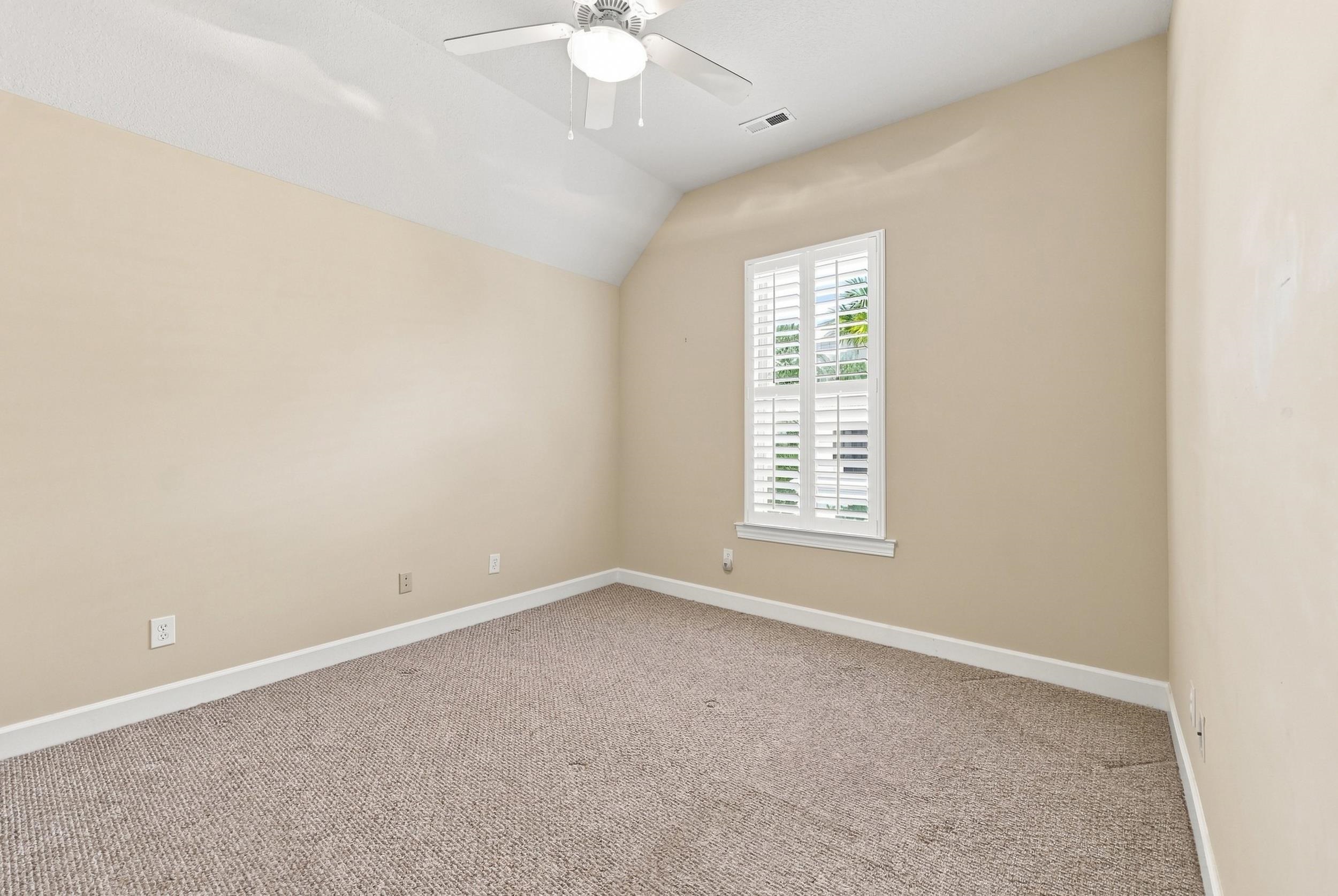 209 Northside Dr. Property Photo 39