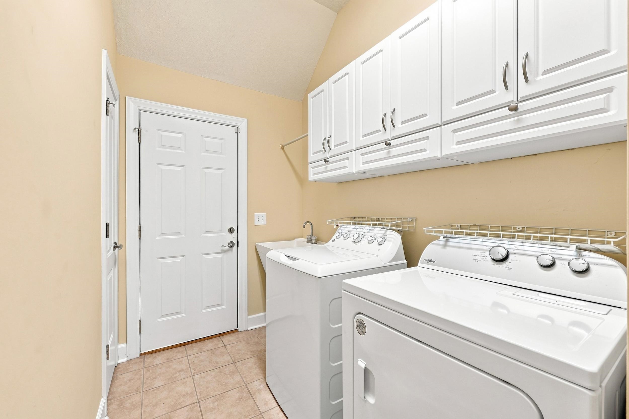 209 Northside Dr. Property Photo 46