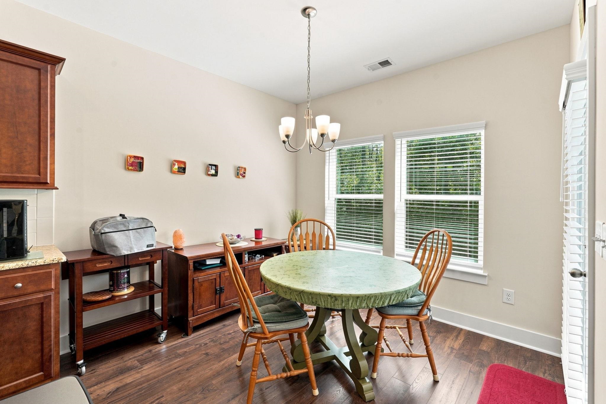 325 Brighton Pl. Property Photo 18