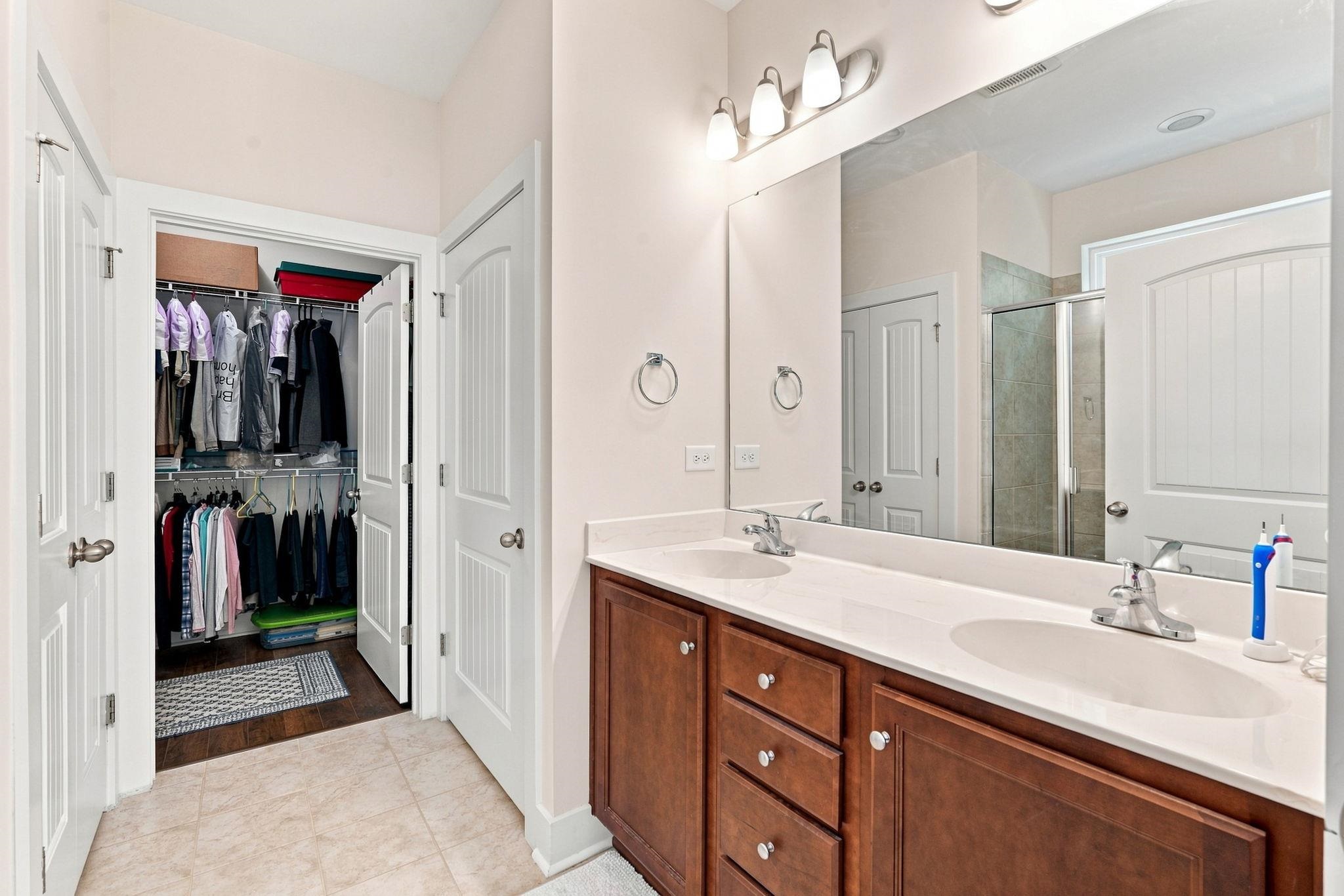 325 Brighton Pl. Property Photo 24