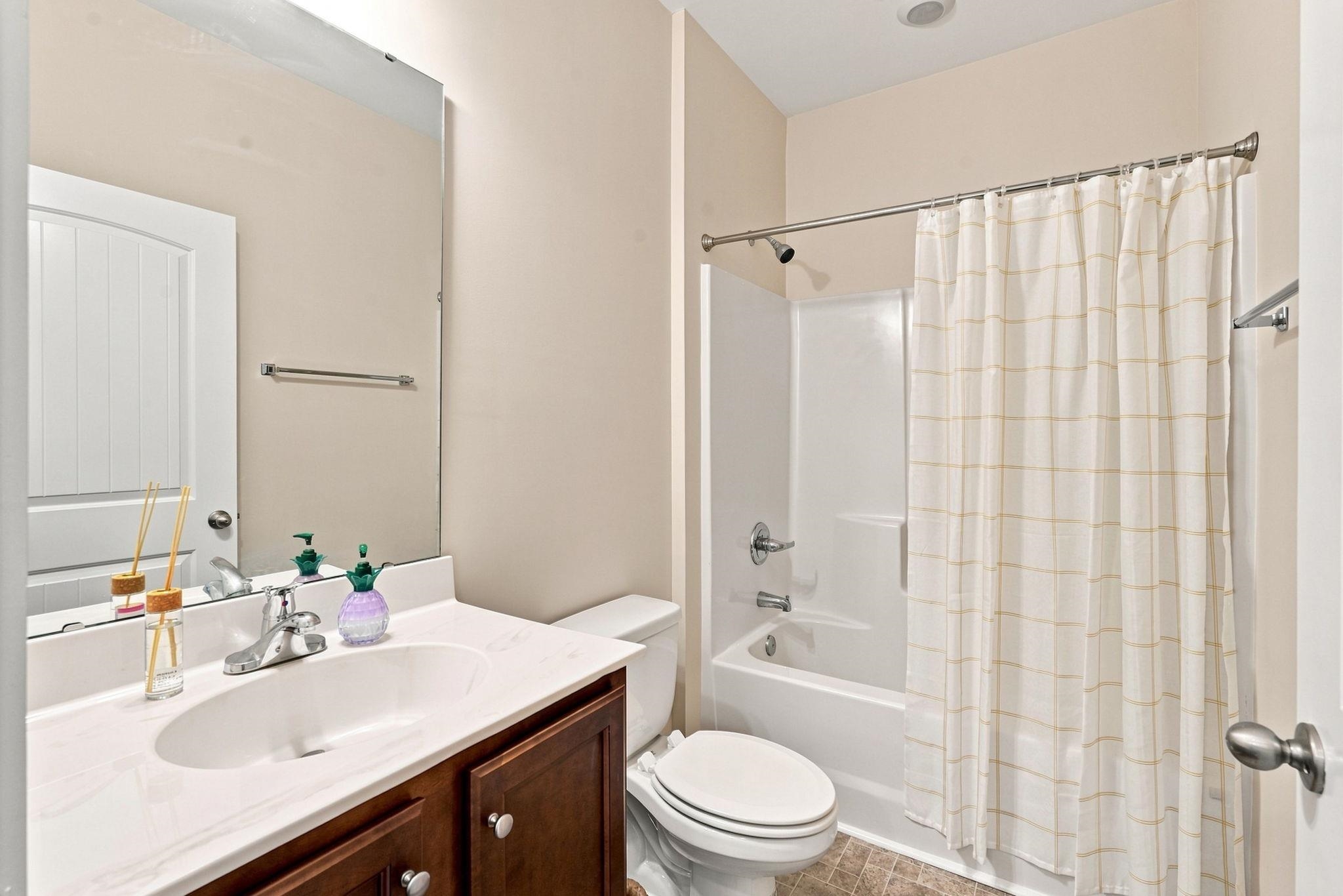 325 Brighton Pl. Property Photo 34