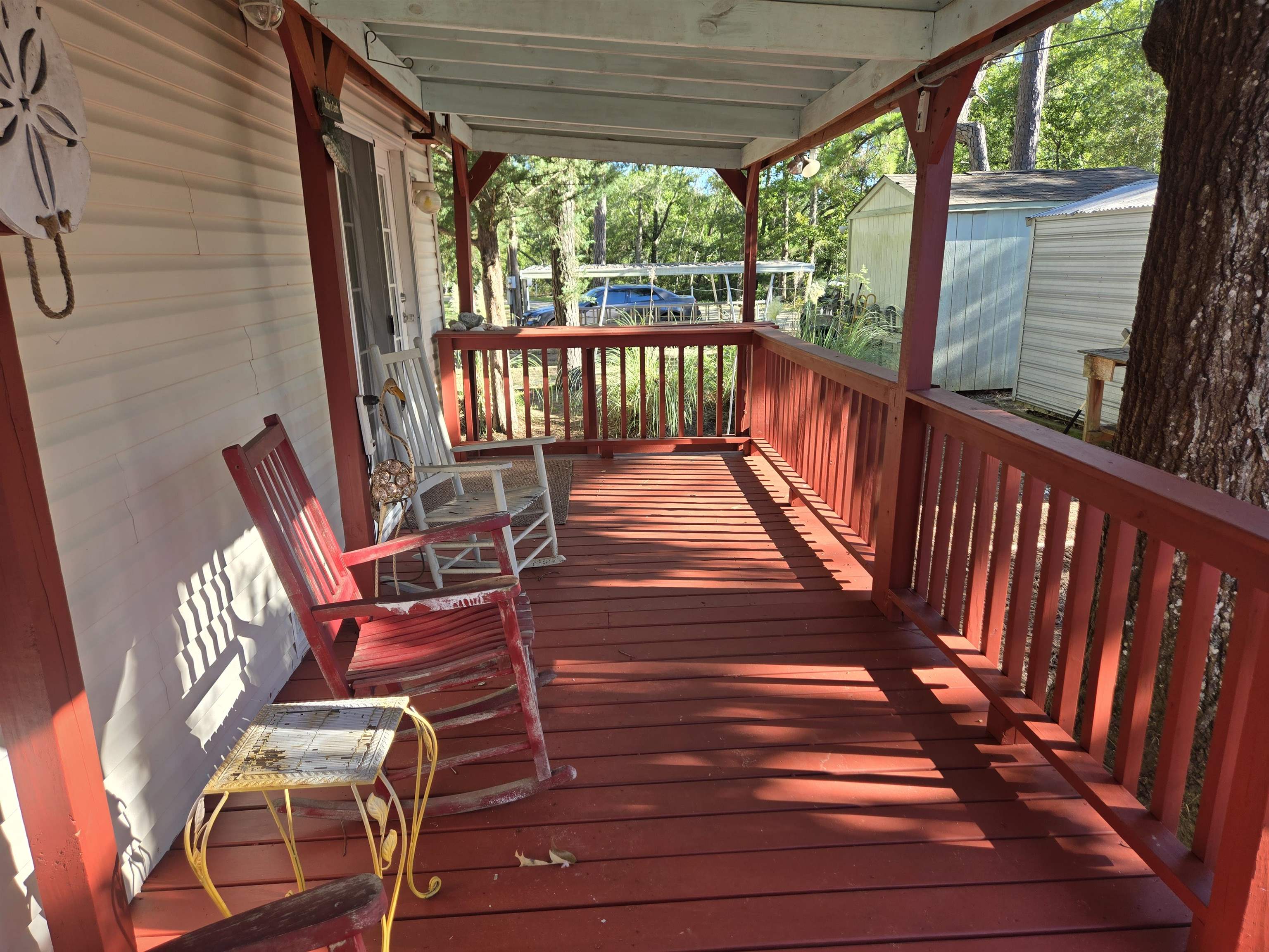 609 Live Oak Dr. Property Photo 3