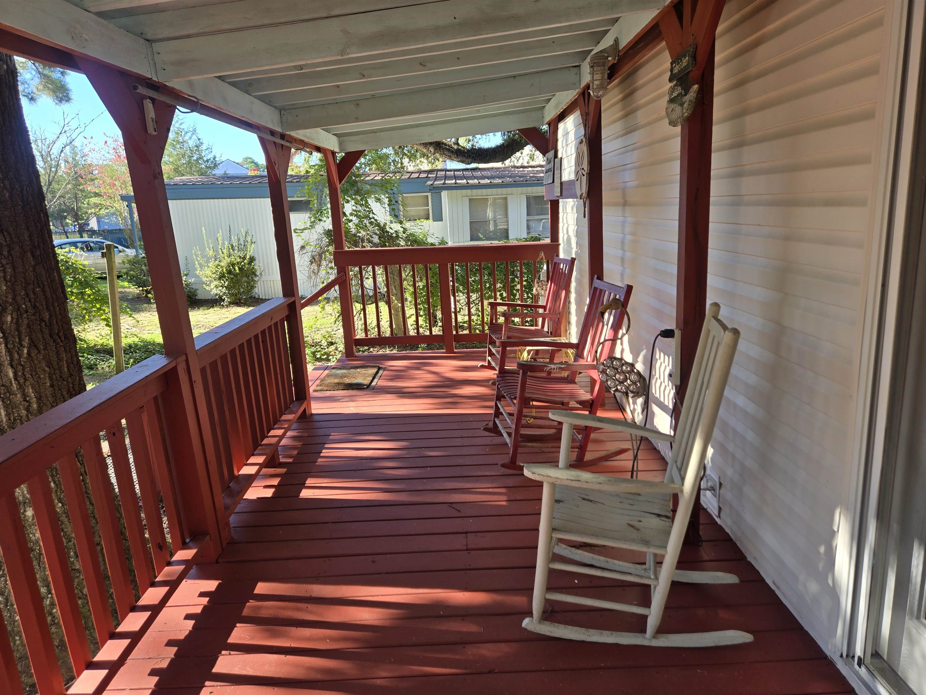 609 Live Oak Dr. Property Photo 4