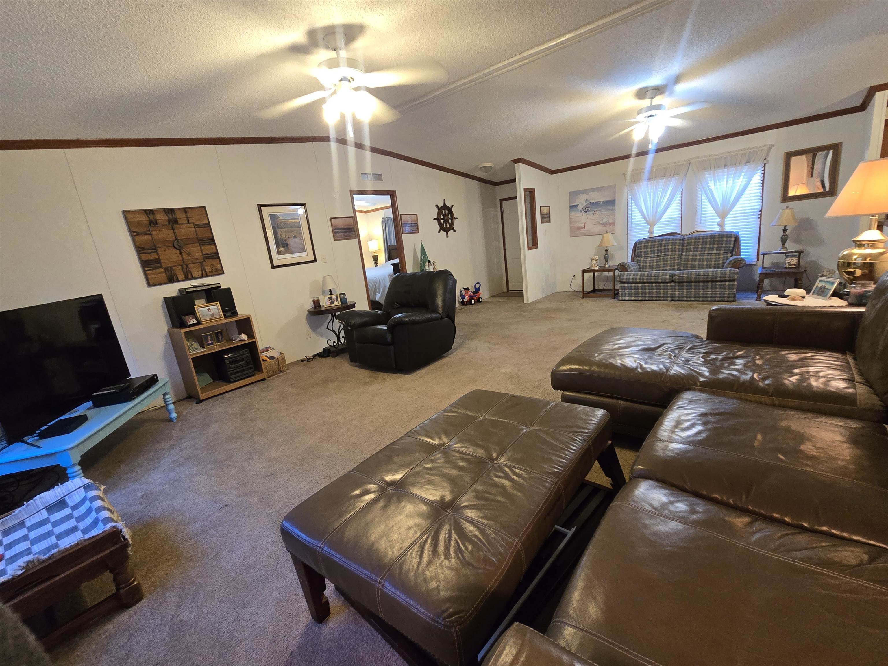 609 Live Oak Dr. Property Photo 8