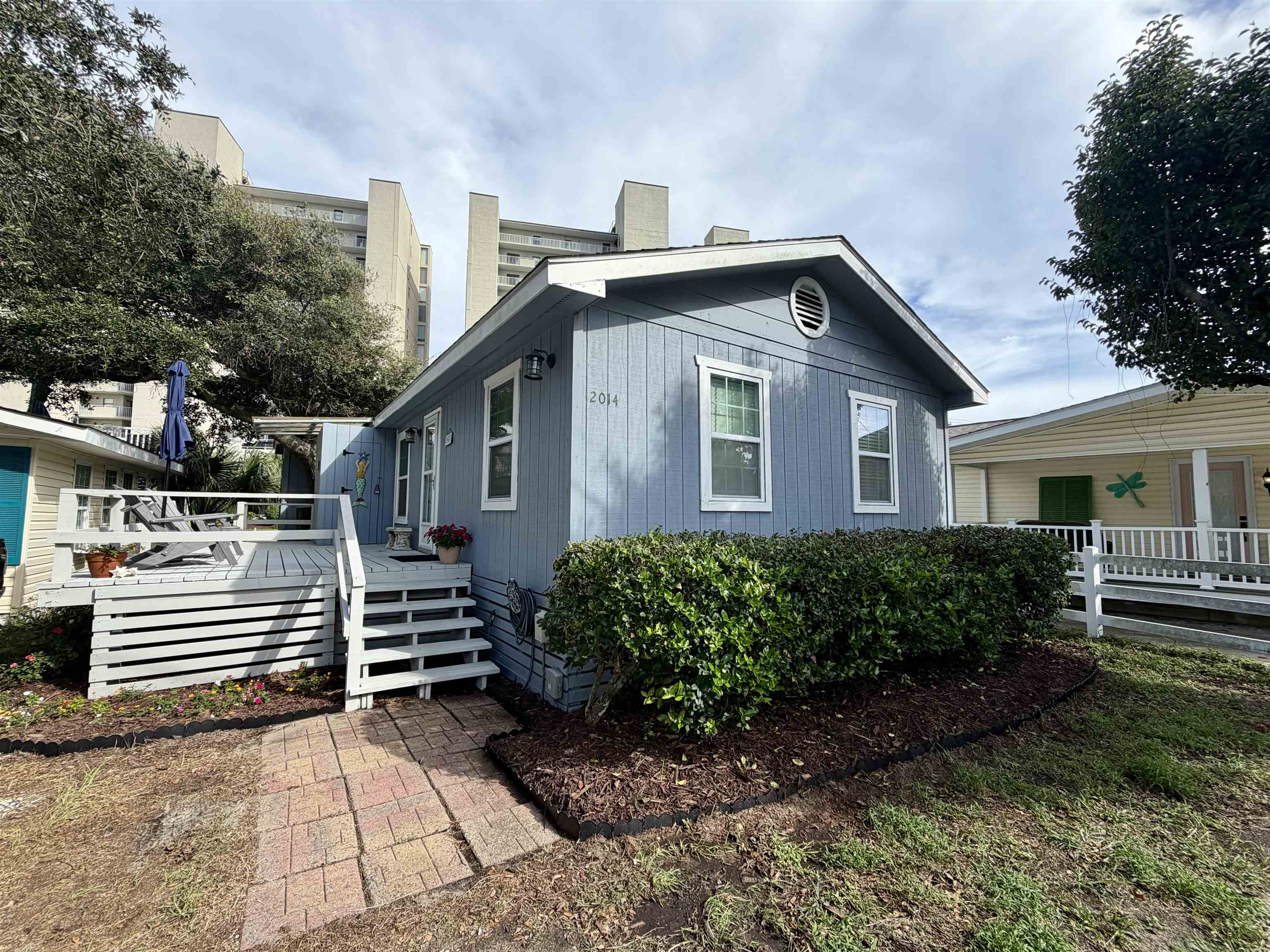 2014 Lark Dr. Property Photo 1