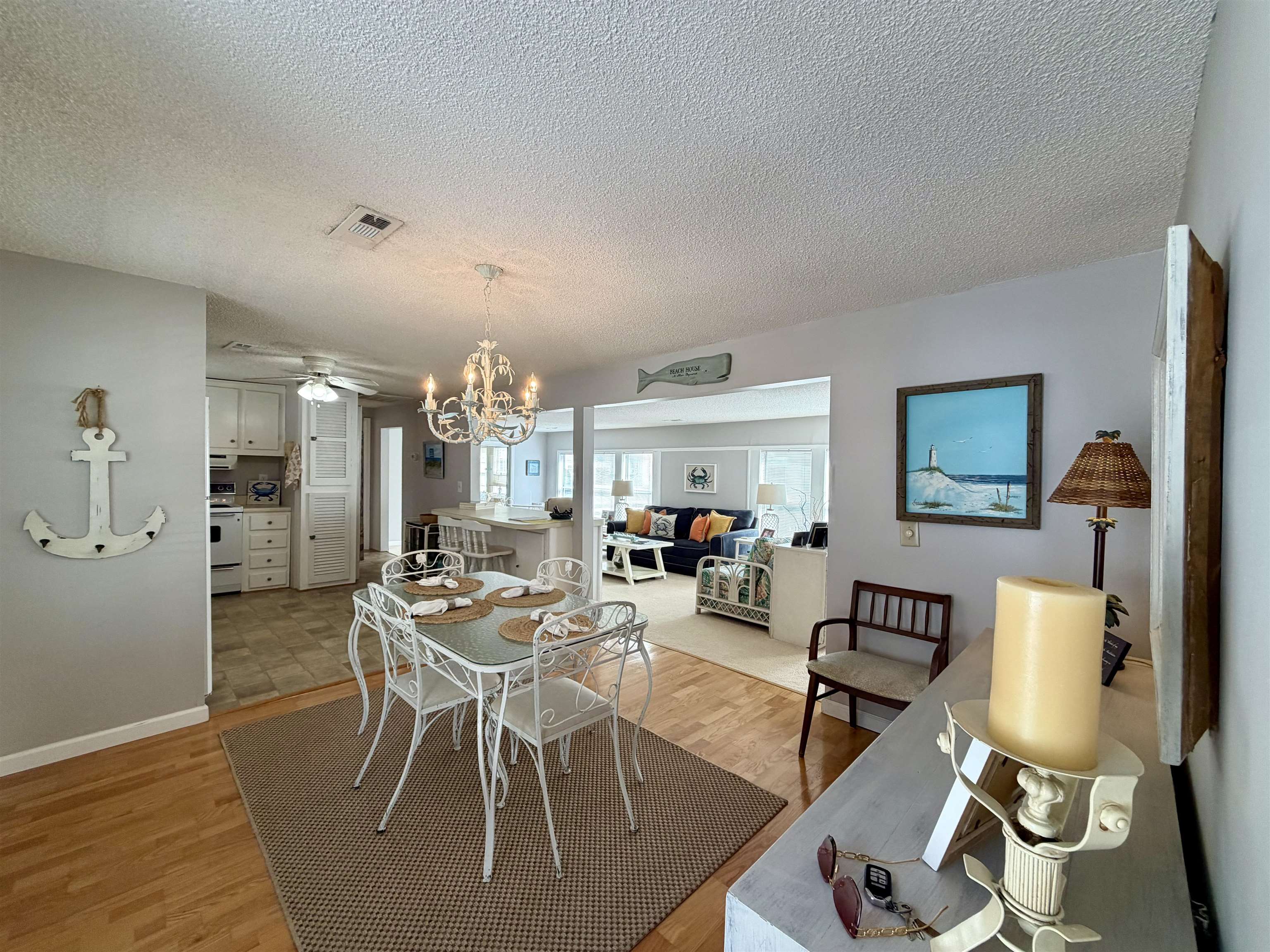 2014 Lark Dr. Property Photo 4