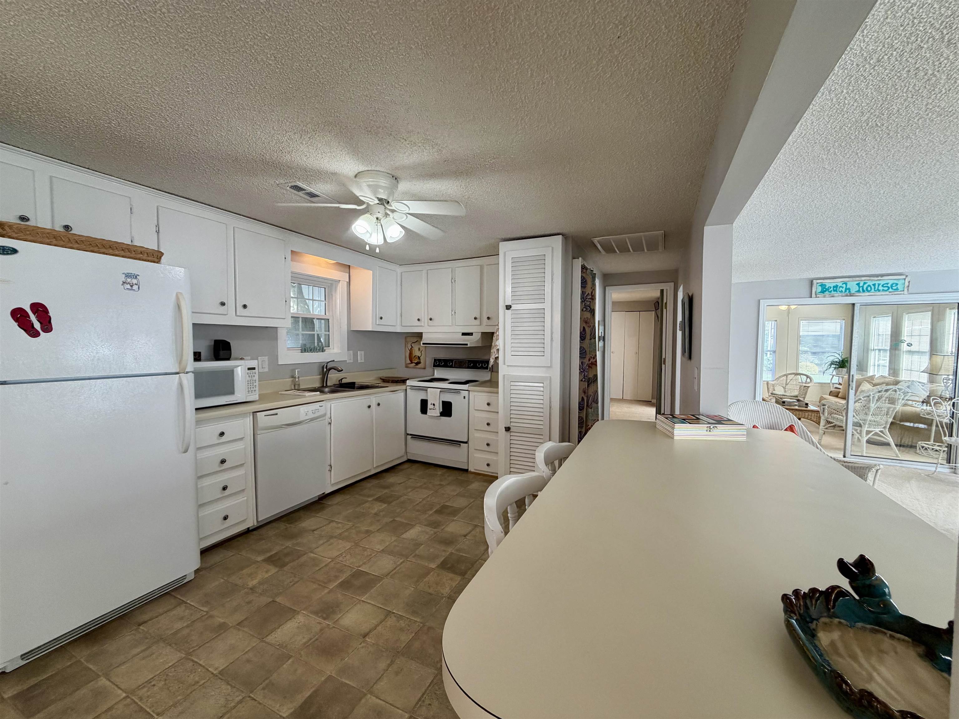 2014 Lark Dr. Property Photo 9