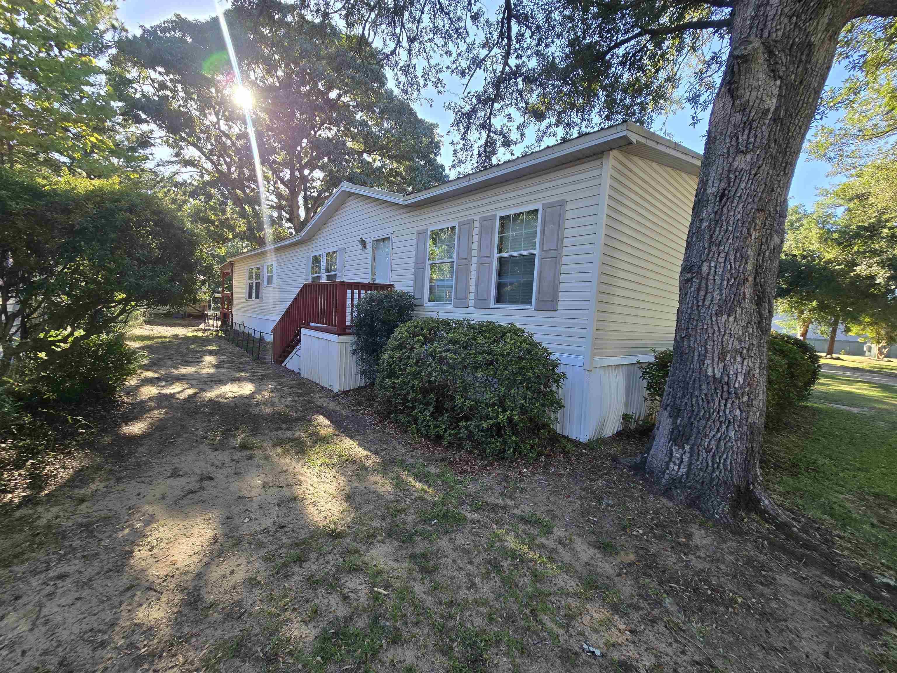 404 Delton Dr. Property Photo 1