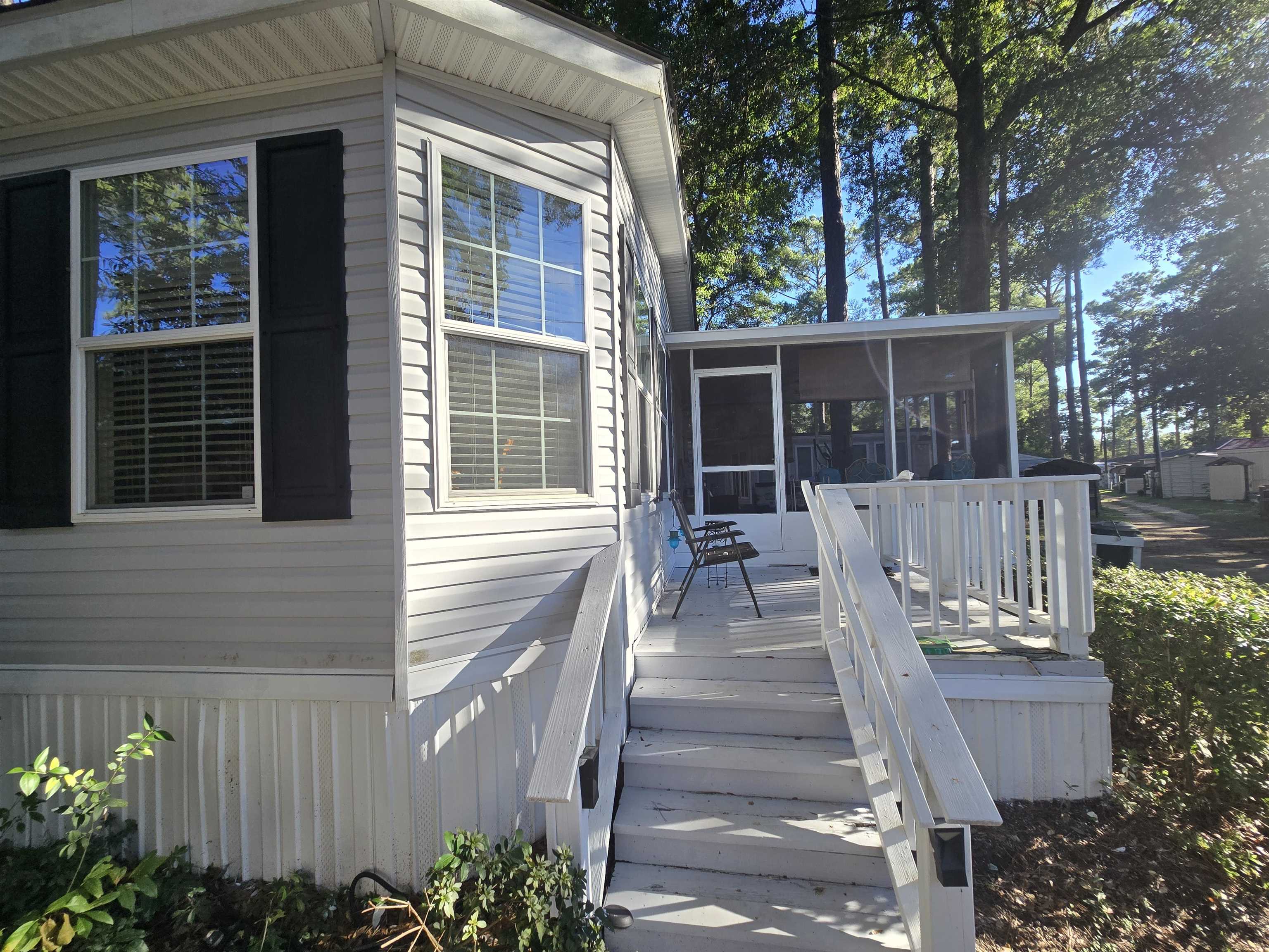 404 Delton Dr. Property Photo 6