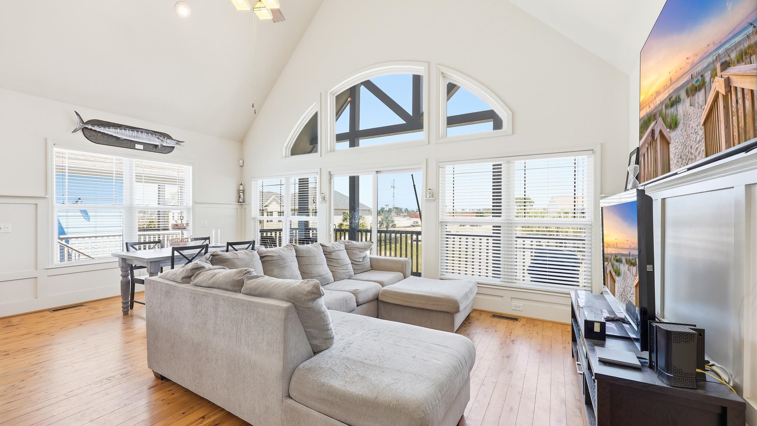 915 Ocean Pines Ct. Property Photo 4