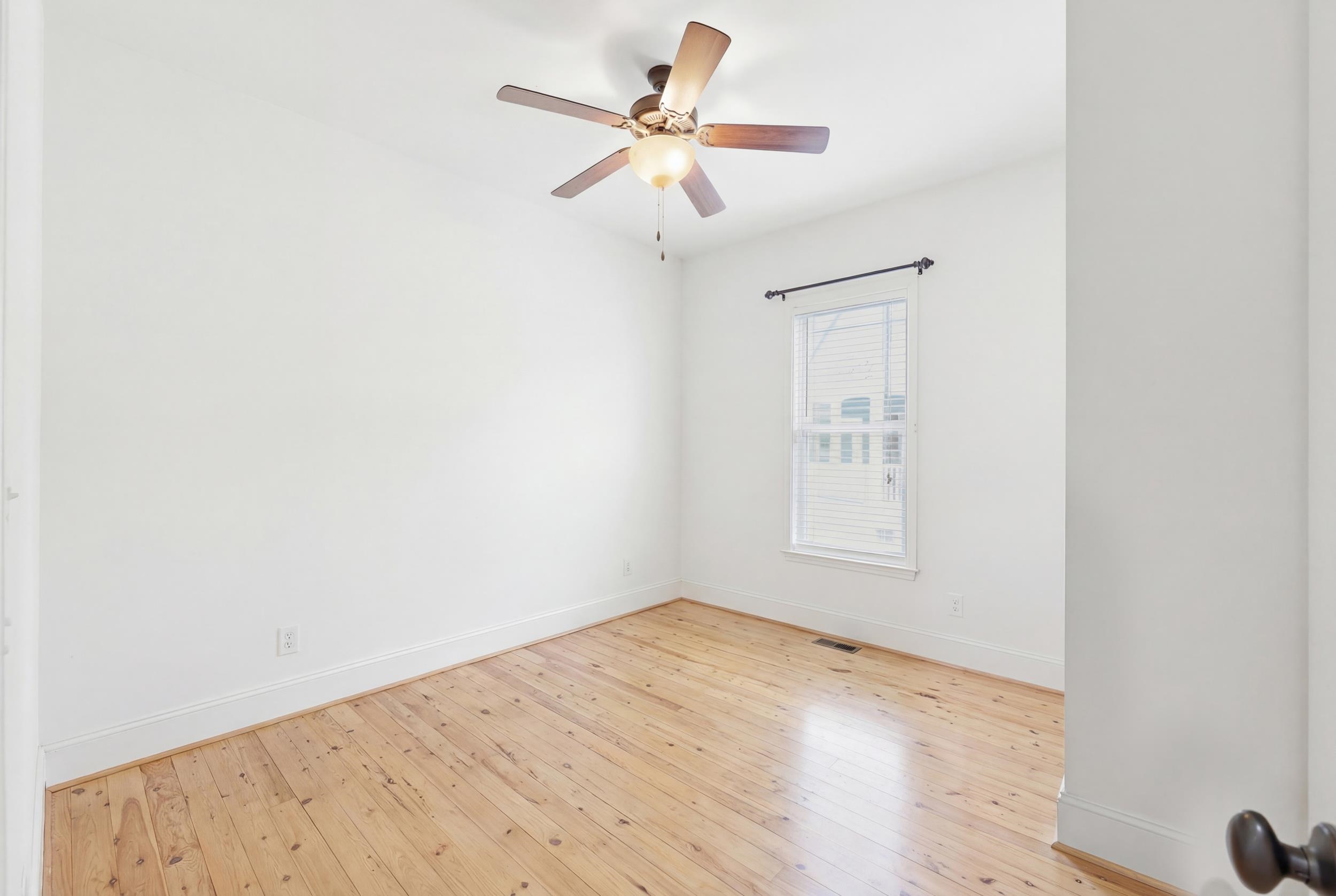 915 Ocean Pines Ct. Property Photo 26