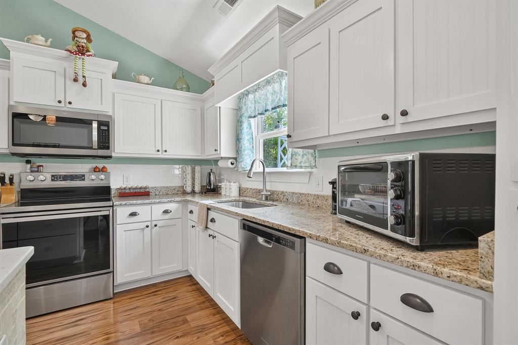 148 Penn Circle Property Photo 6
