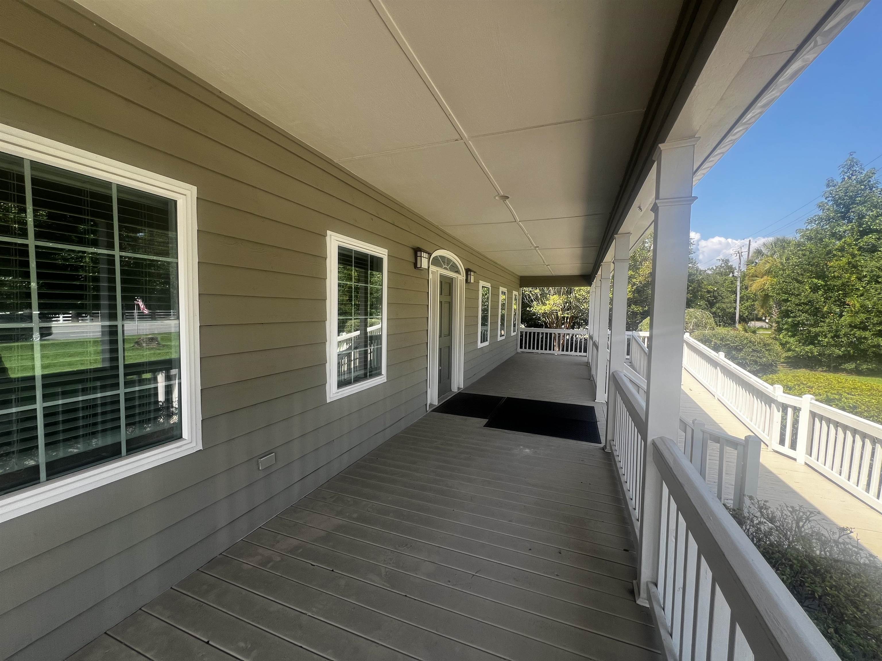 2591-b N Fraser St. Property Photo 8