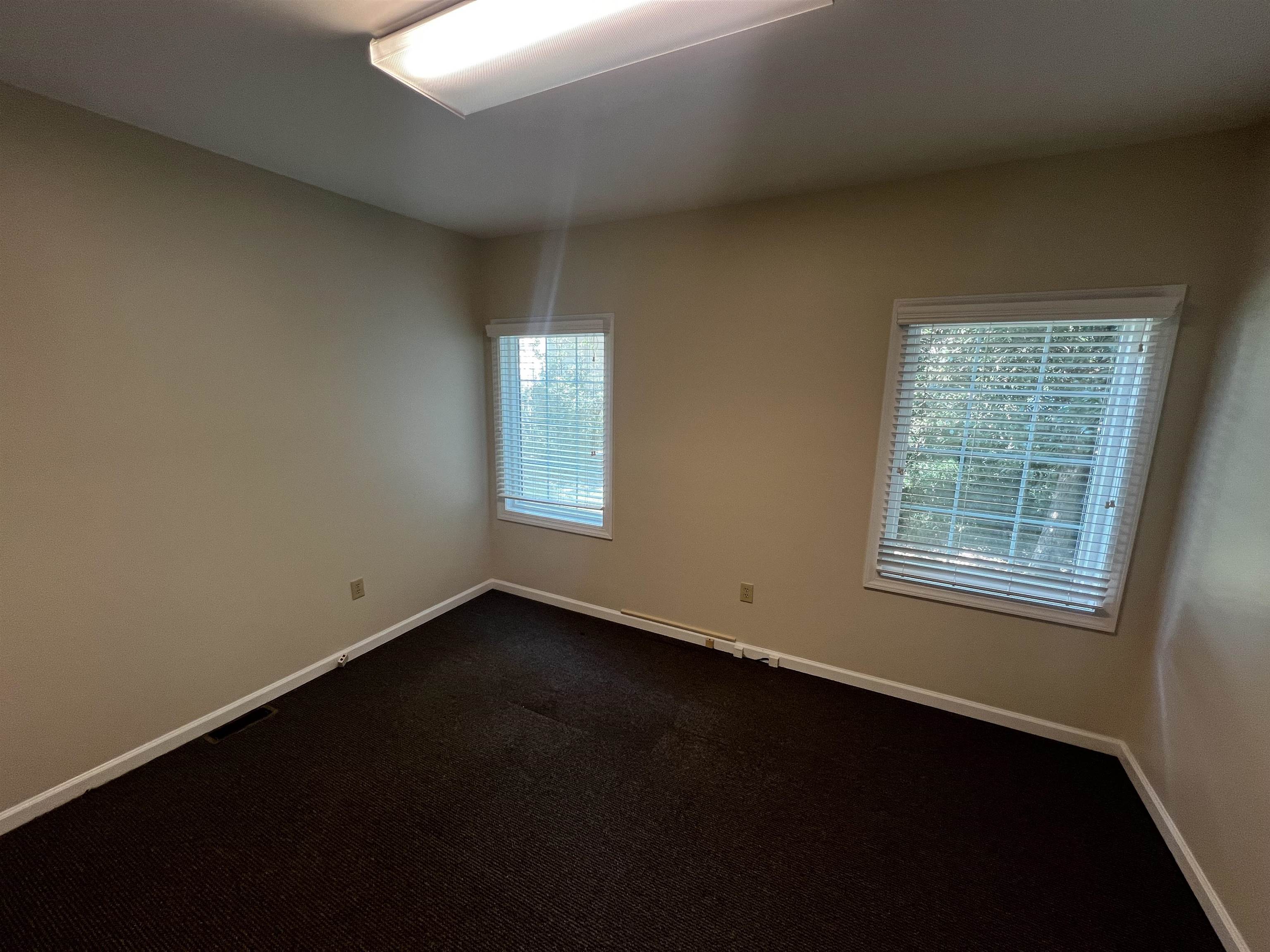 2591-b N Fraser St. Property Photo 16