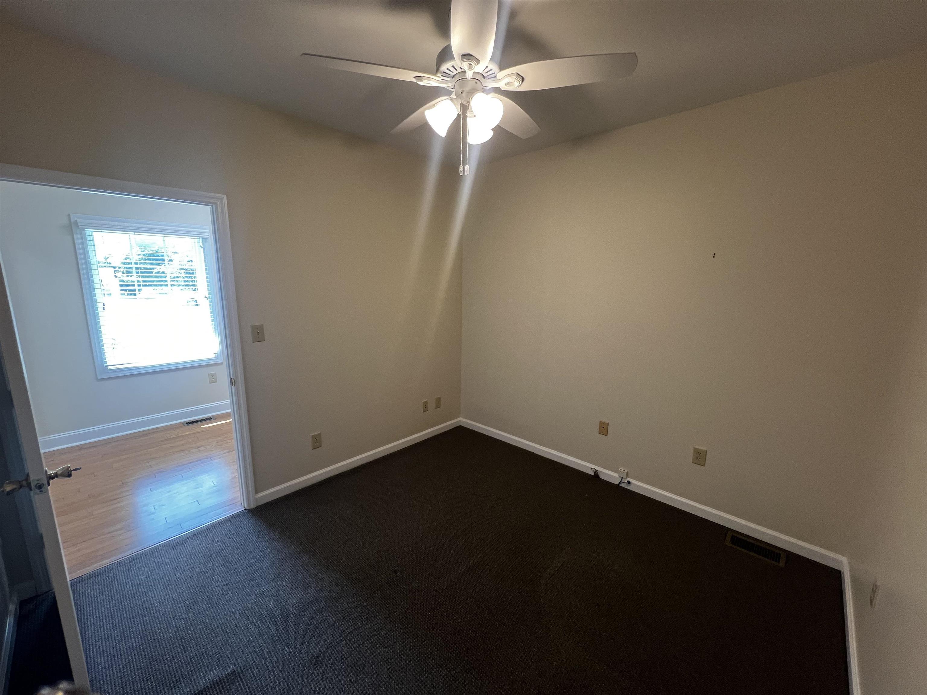 2591-b N Fraser St. Property Photo 20