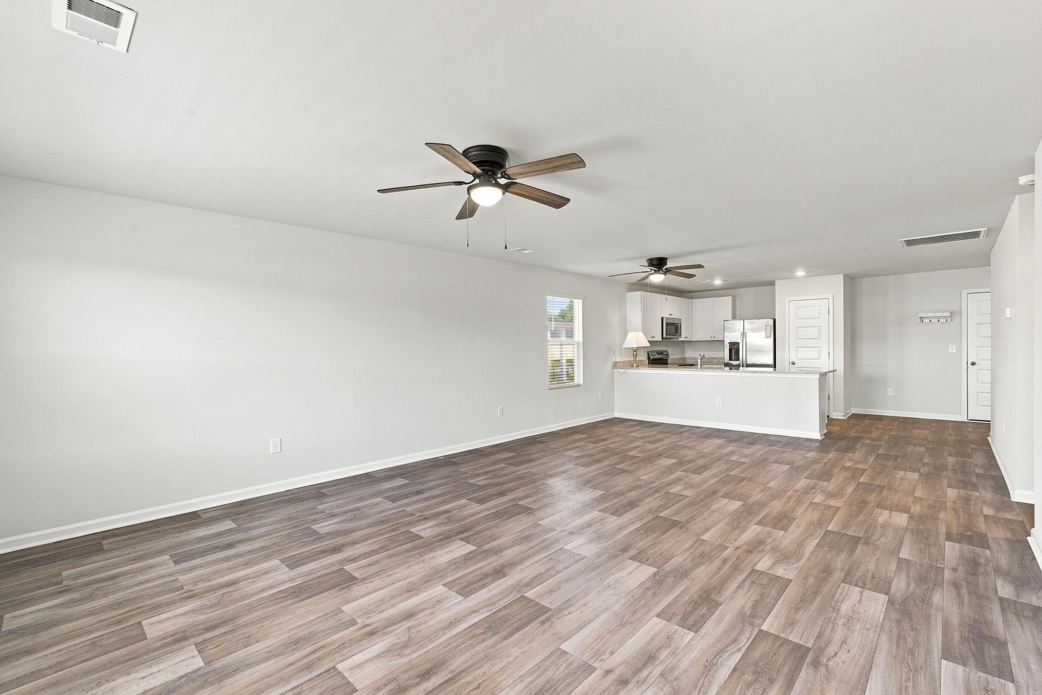 171 Warner Crossing Way Property Photo 6
