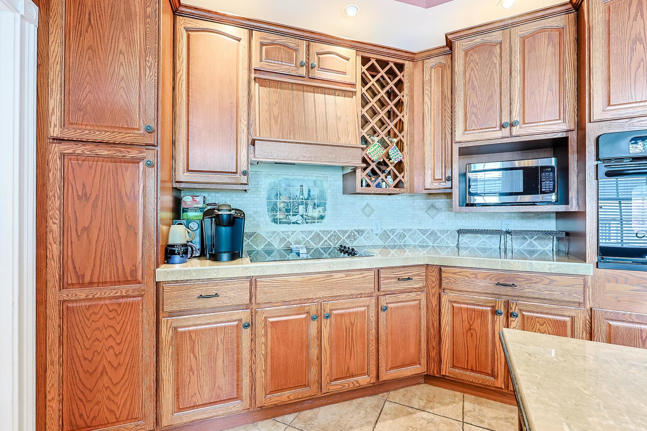 9734 Anchor Dr. Property Photo 7