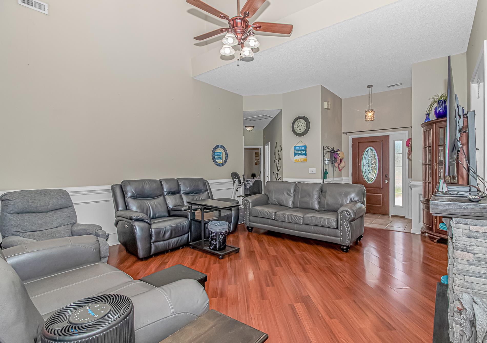 3651 Springdale Dr. Property Photo 5